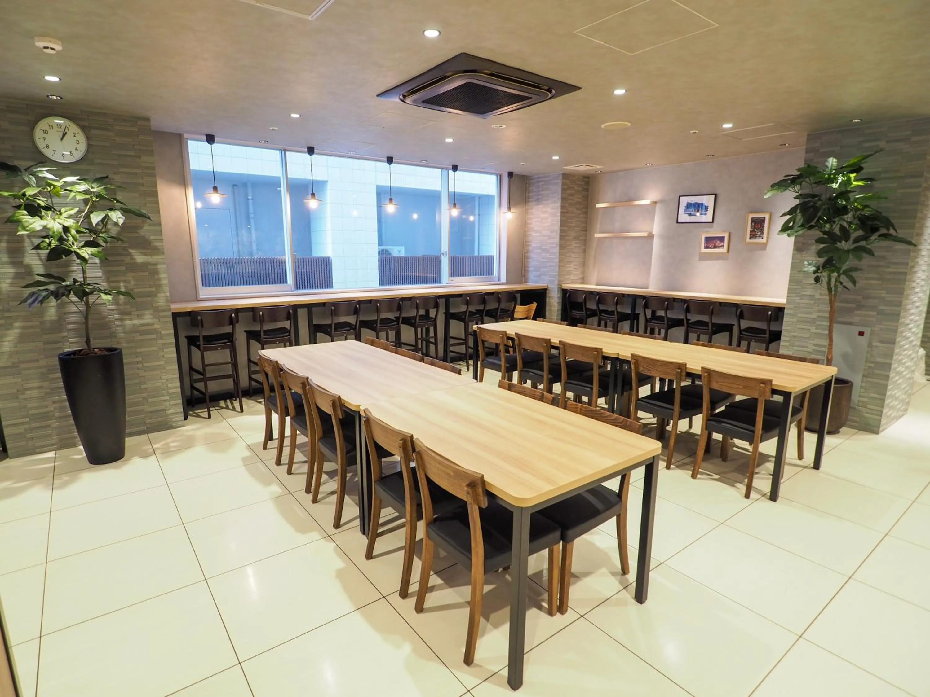 Lounge or bar in Super Hotel Asakusa