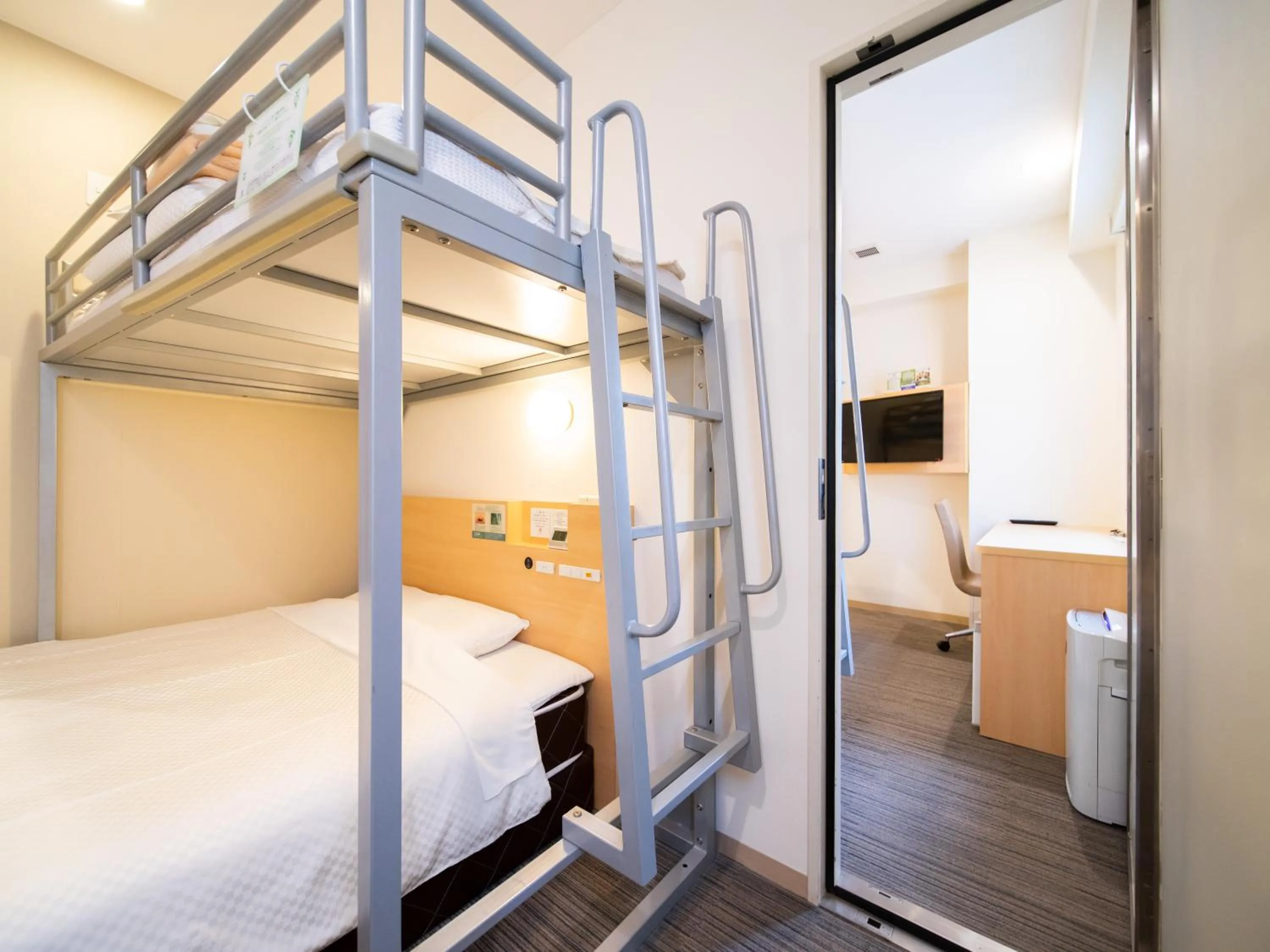 bunk bed in Super Hotel Asakusa