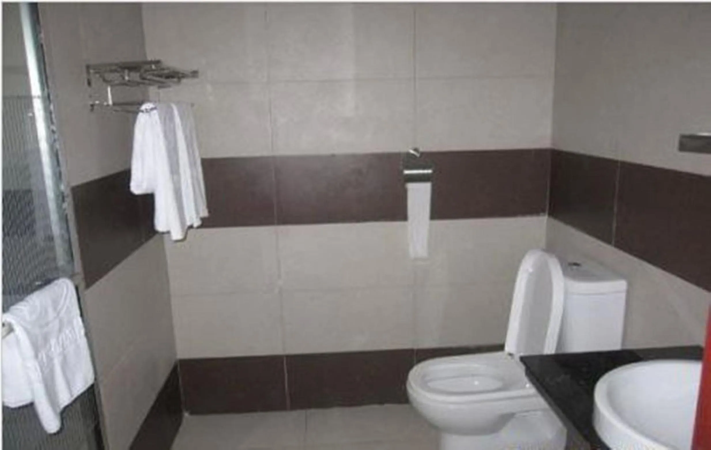 Bathroom in Seri Simanggang Hotel