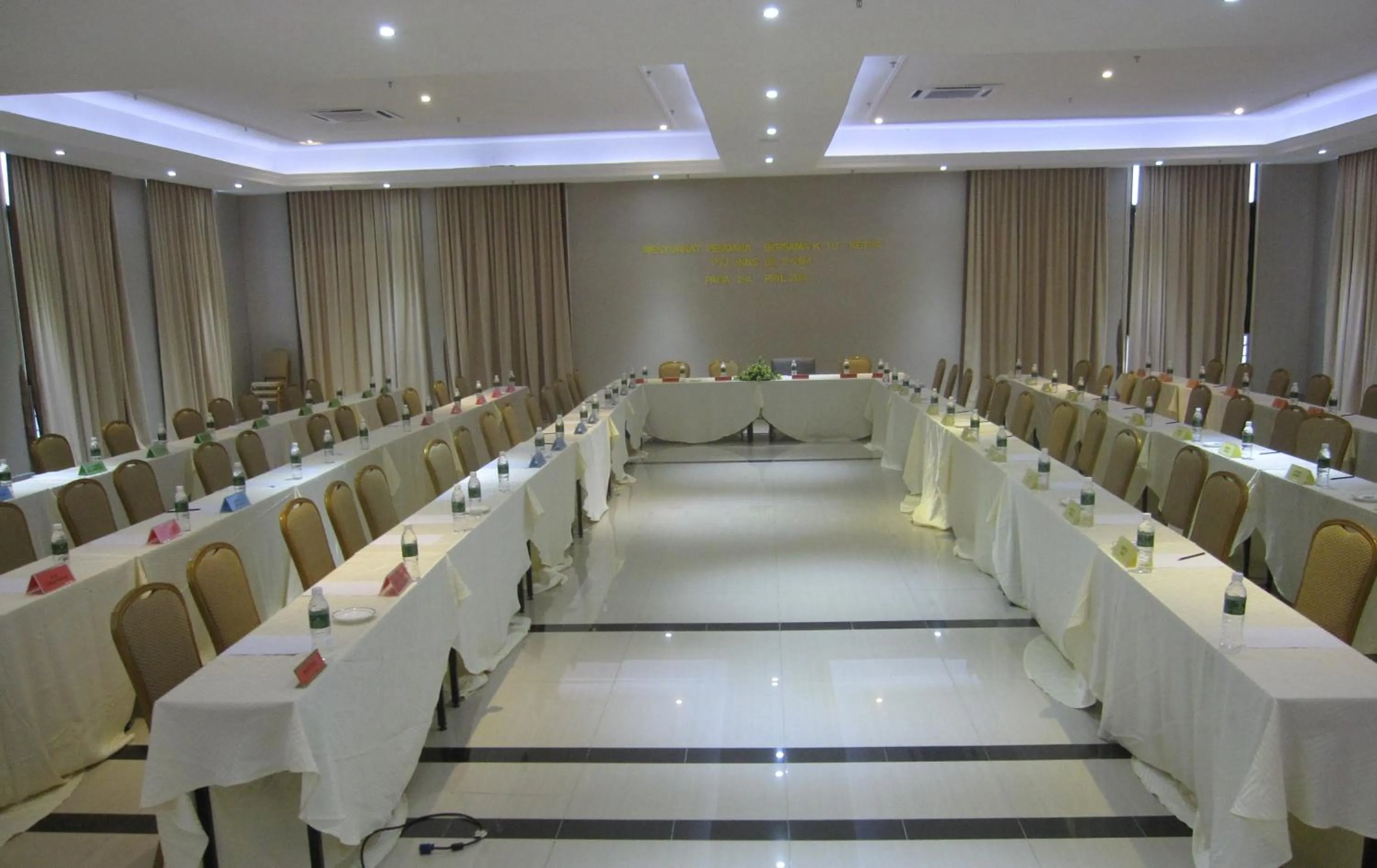 Business facilities in Seri Simanggang Hotel