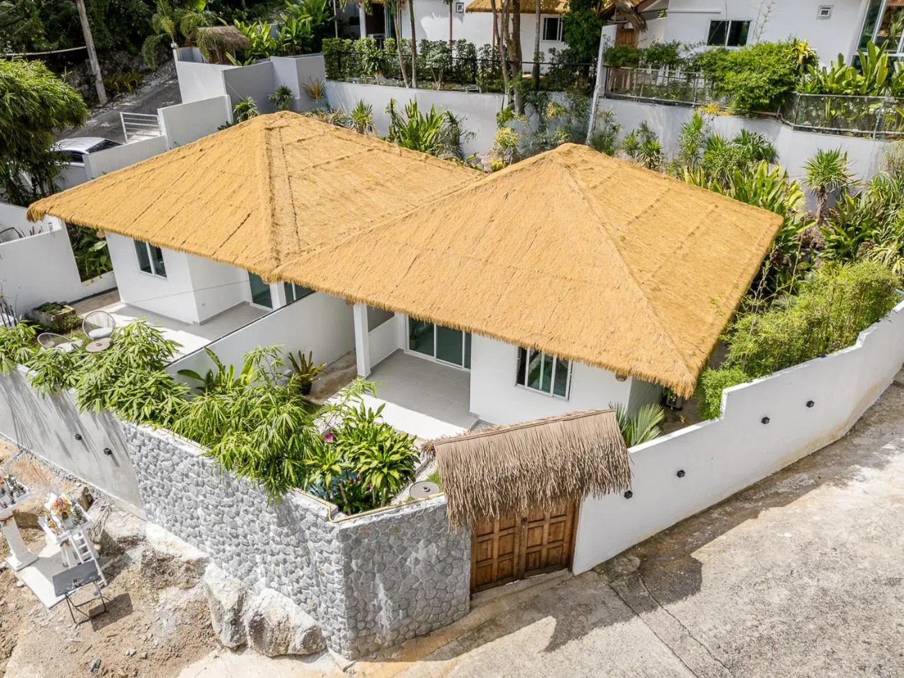 Baan Saint-Tropez Seaview Villas Kata Beach