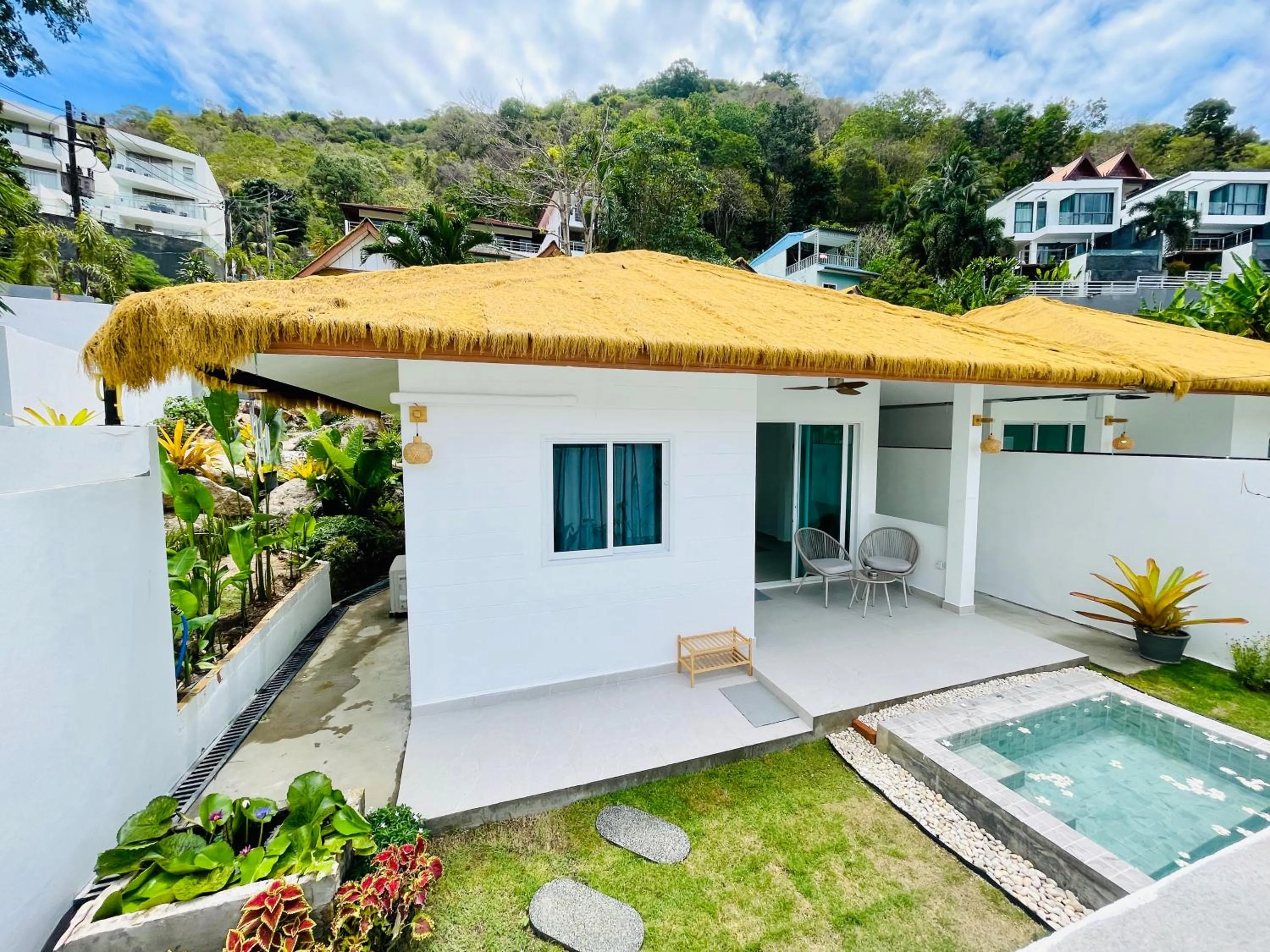 Property building in Baan Saint-Tropez Seaview Villas Kata Beach