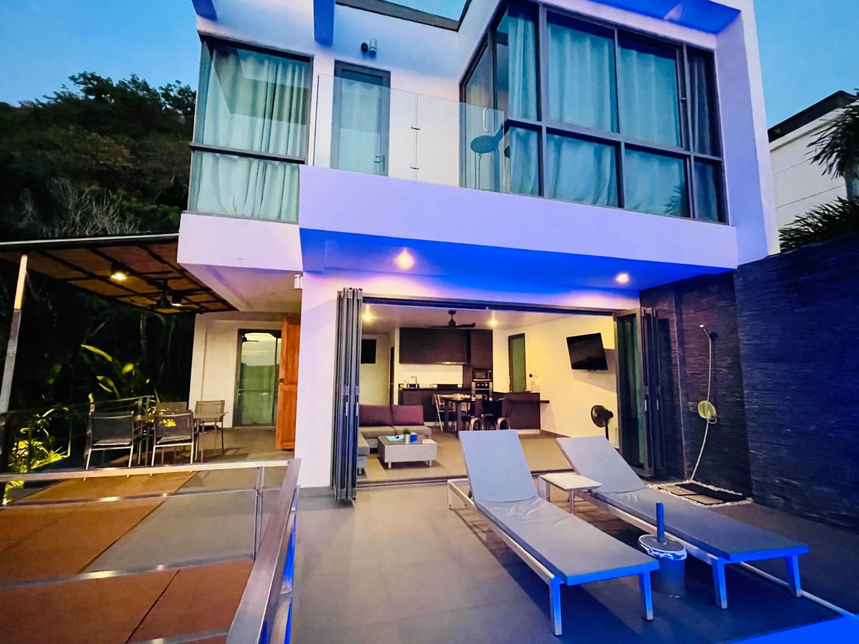 Property building in Baan Saint-Tropez Seaview Villas Kata Beach