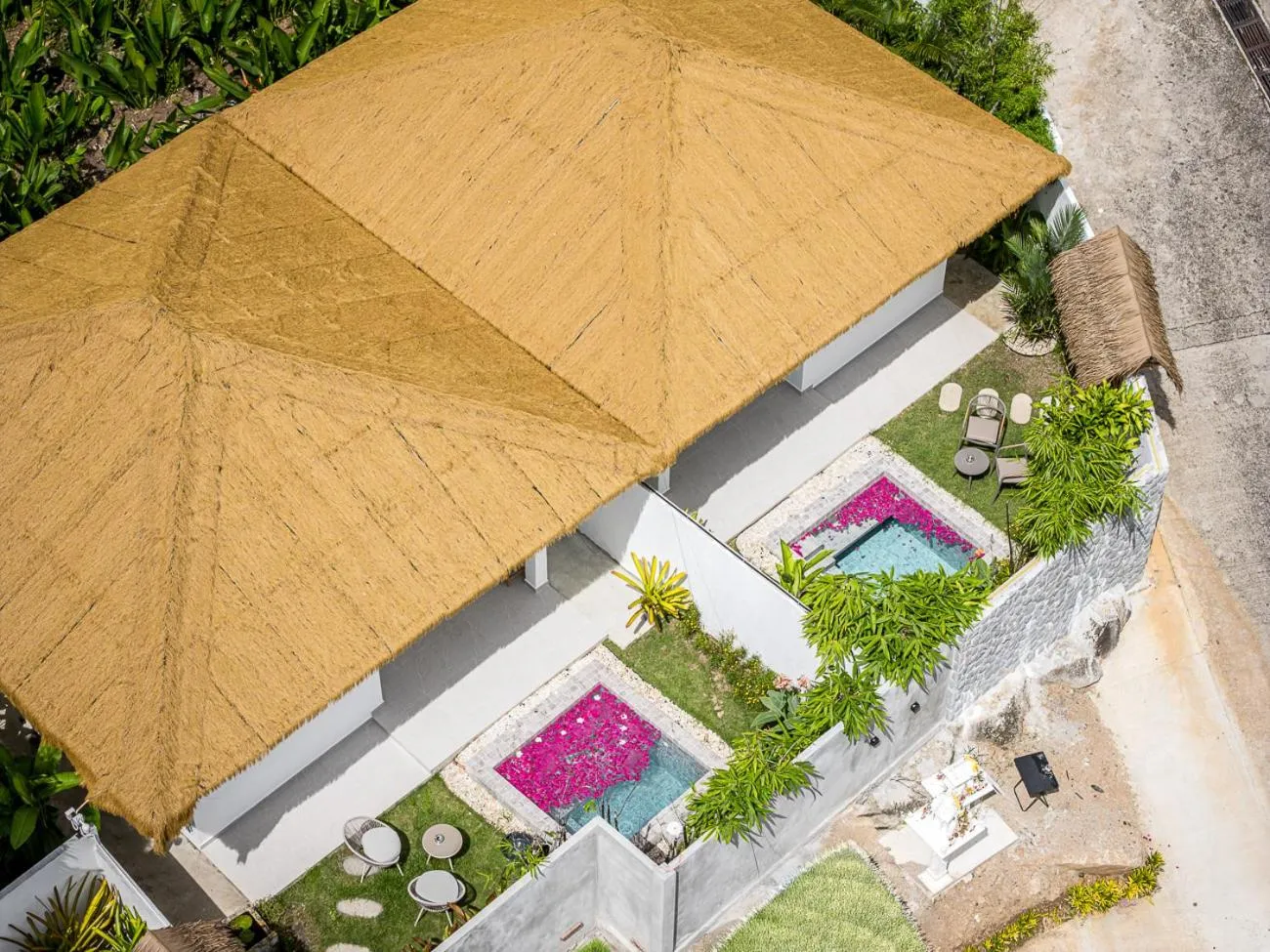 Property building in Baan Saint-Tropez Seaview Villas Kata Beach