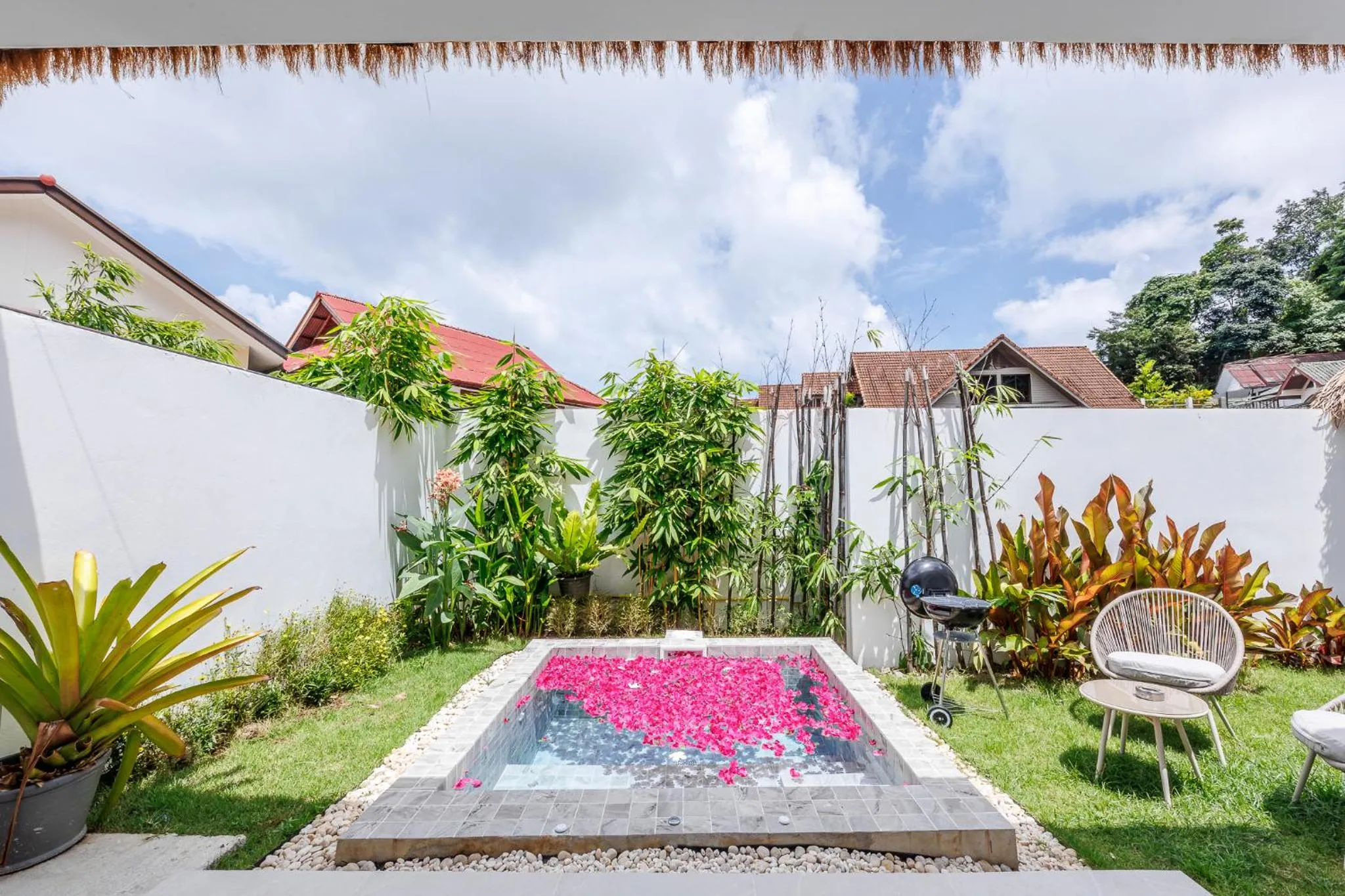 Swimming pool in Baan Saint-Tropez Seaview Villas Kata Beach