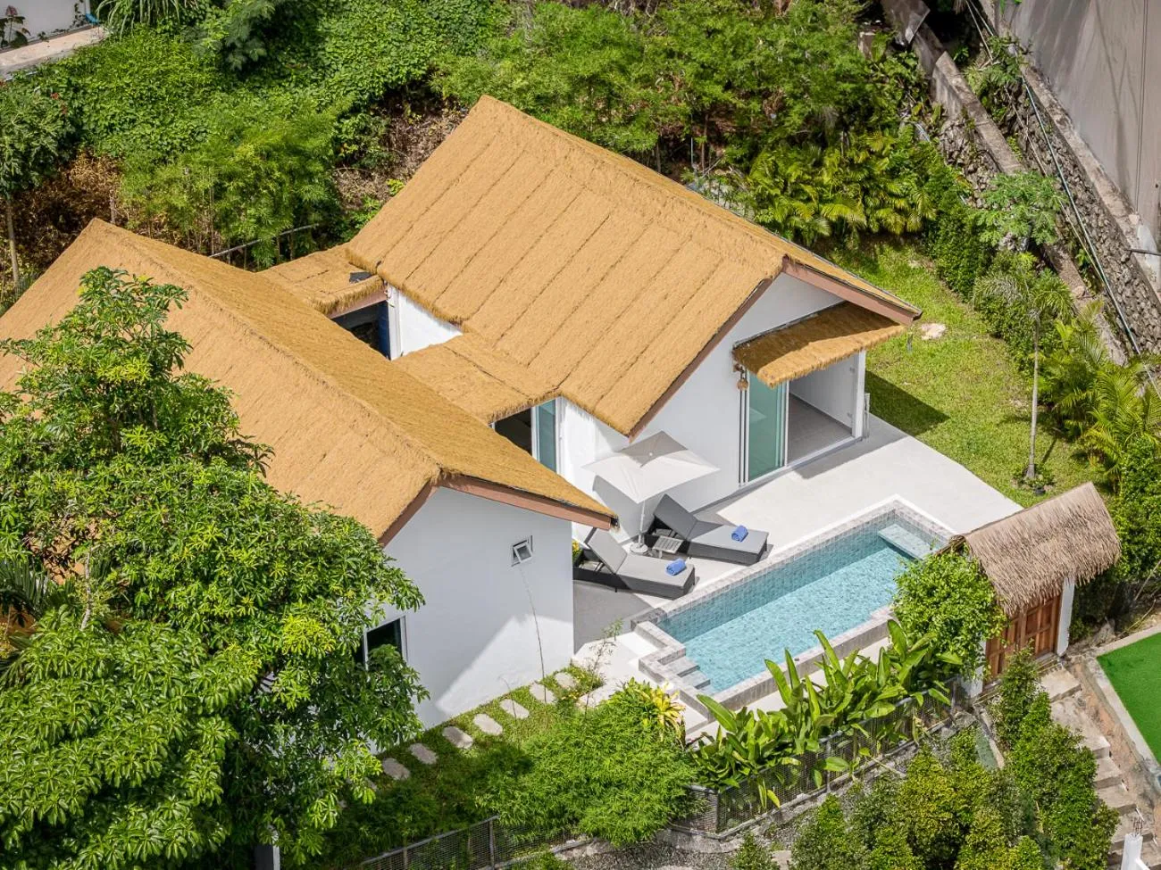 Property building in Baan Saint-Tropez Seaview Villas Kata Beach