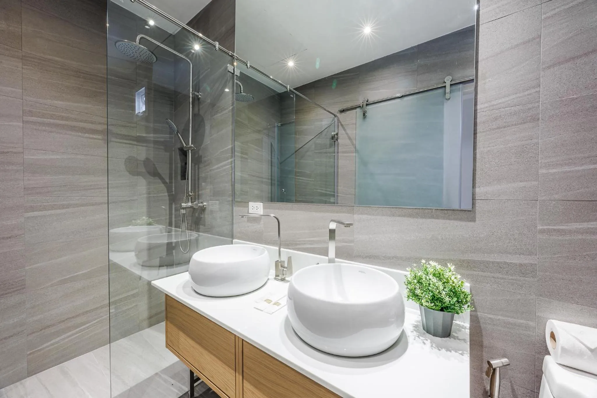 Bathroom in Baan Saint-Tropez Seaview Villas Kata Beach