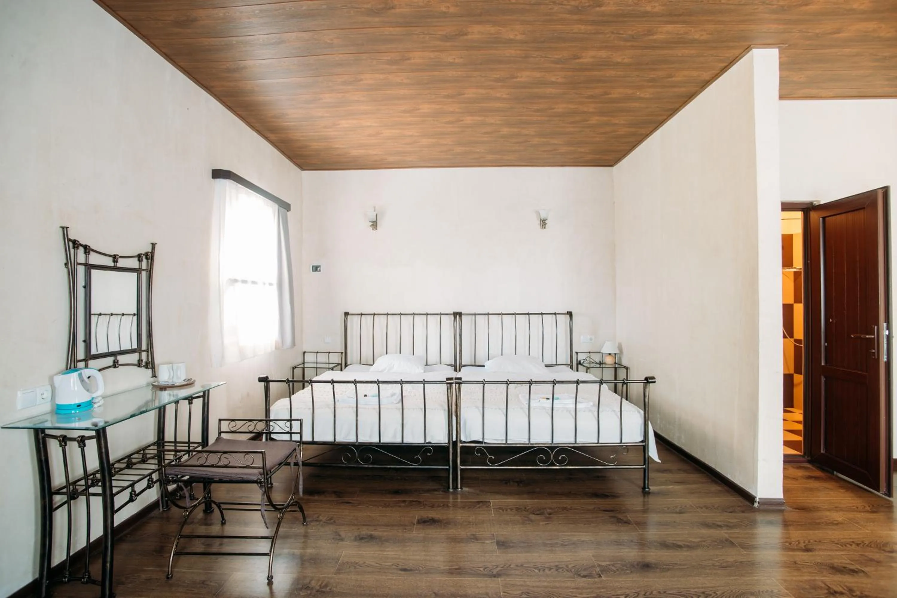 Bedroom, Bed in Chateau Eniseli