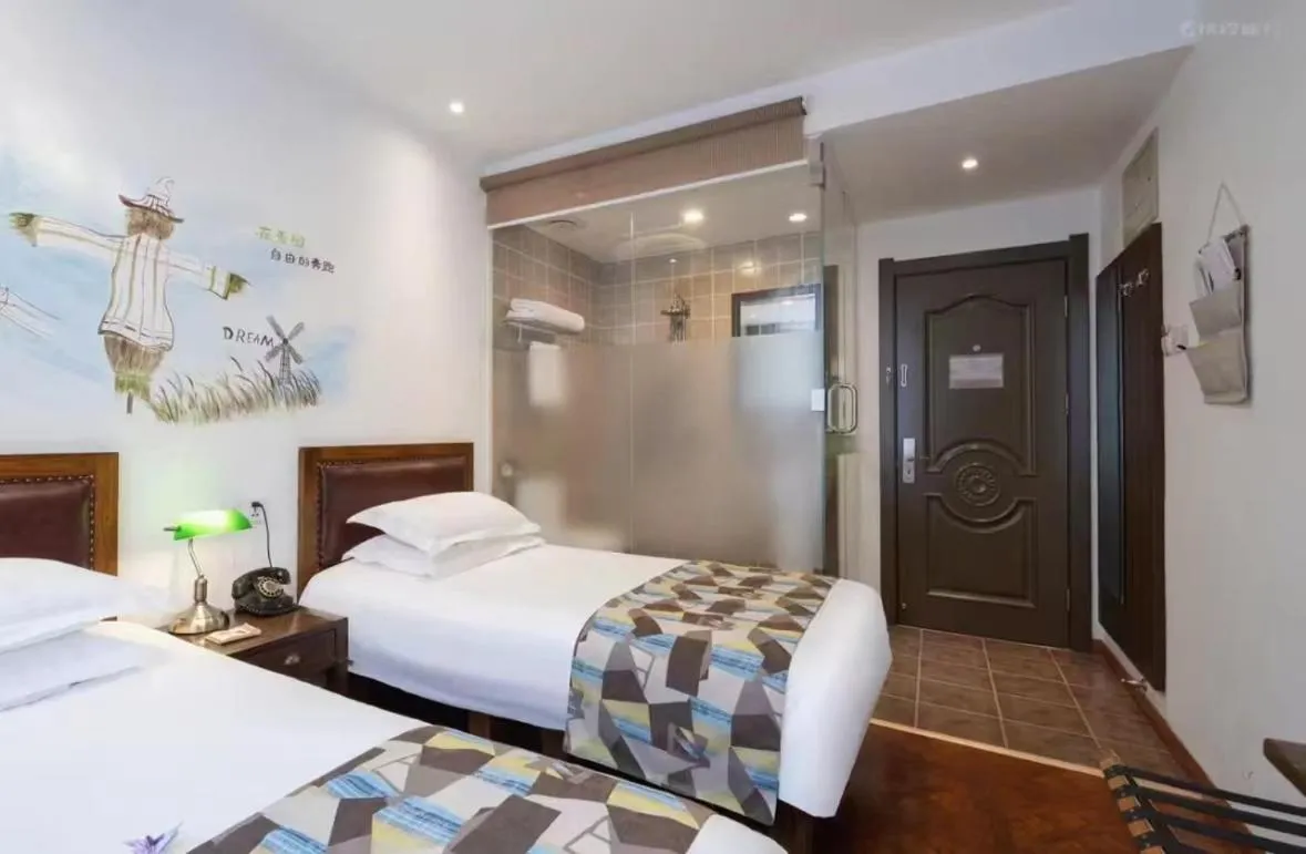 Photo of the whole room, Bed in Nostalgia Hotel Beijing Confucius Temple