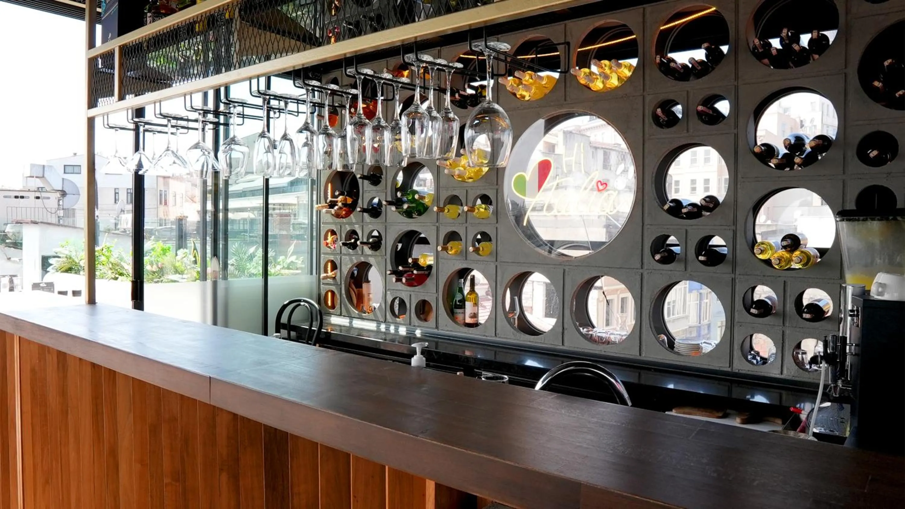 Restaurant/places to eat in Karakoy Aparts Hotel - Special Category