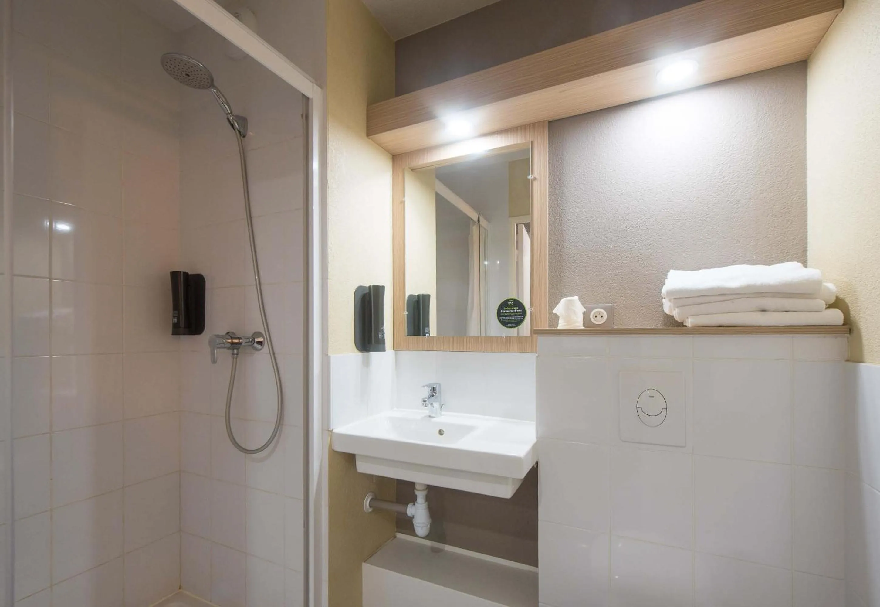 Bathroom in B&B HOTEL Gap