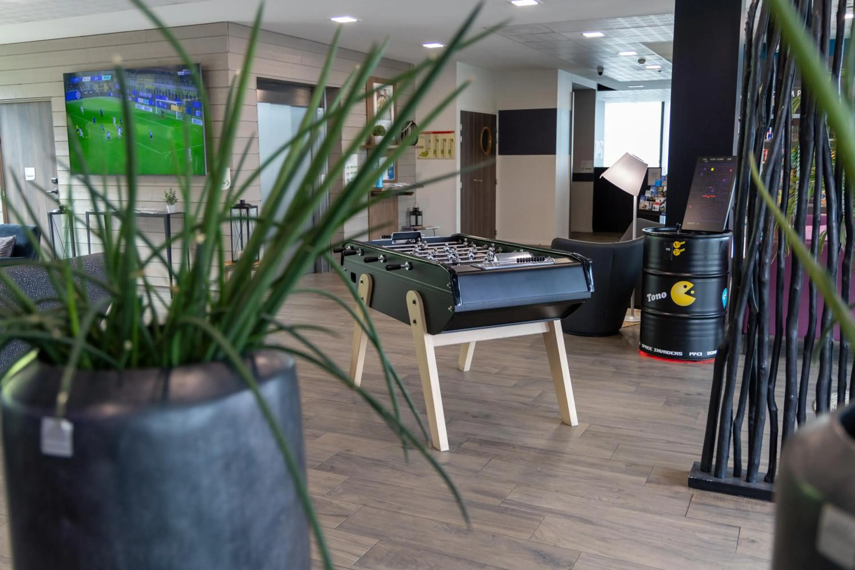 Game Room in Campanile Belfort Montbéliard - Gare La Jonxion.