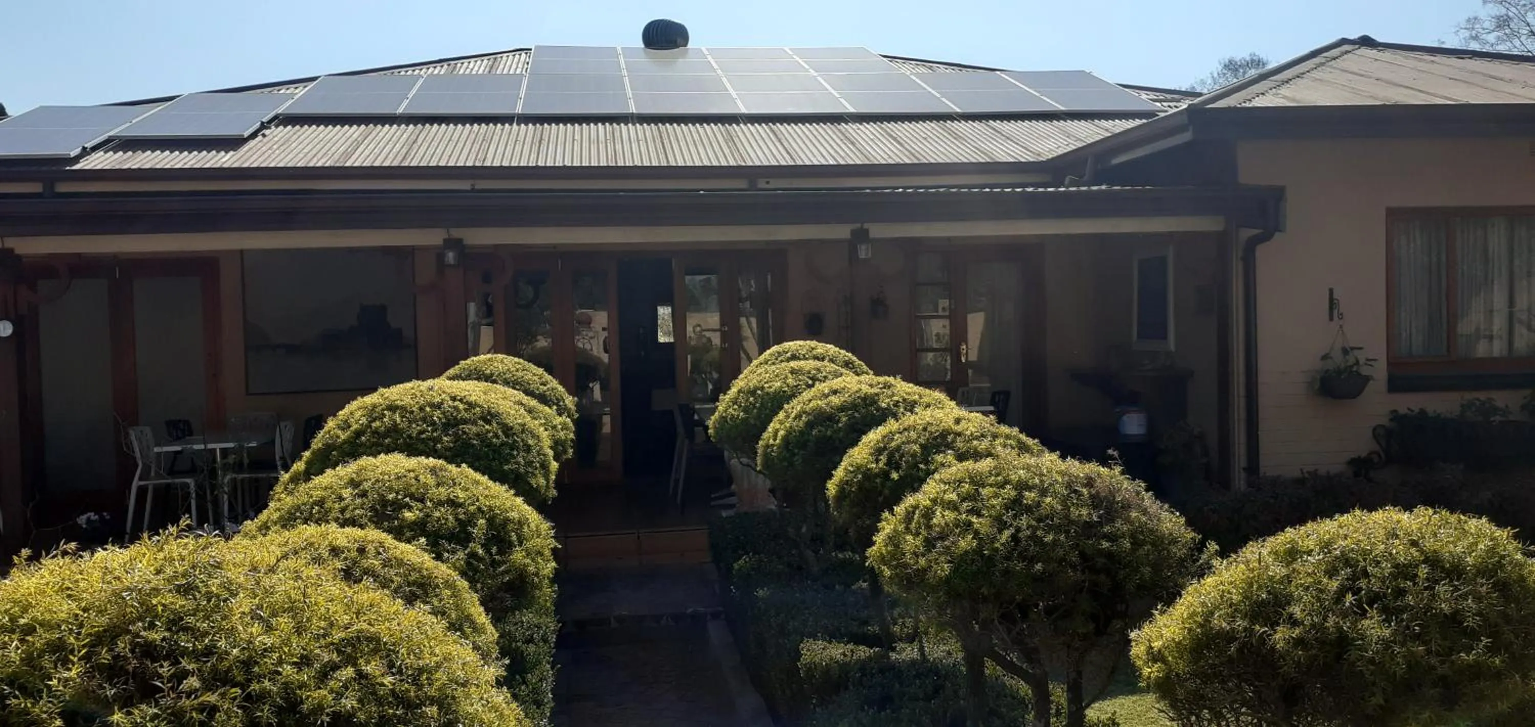 Property building in Hampton House Guest House