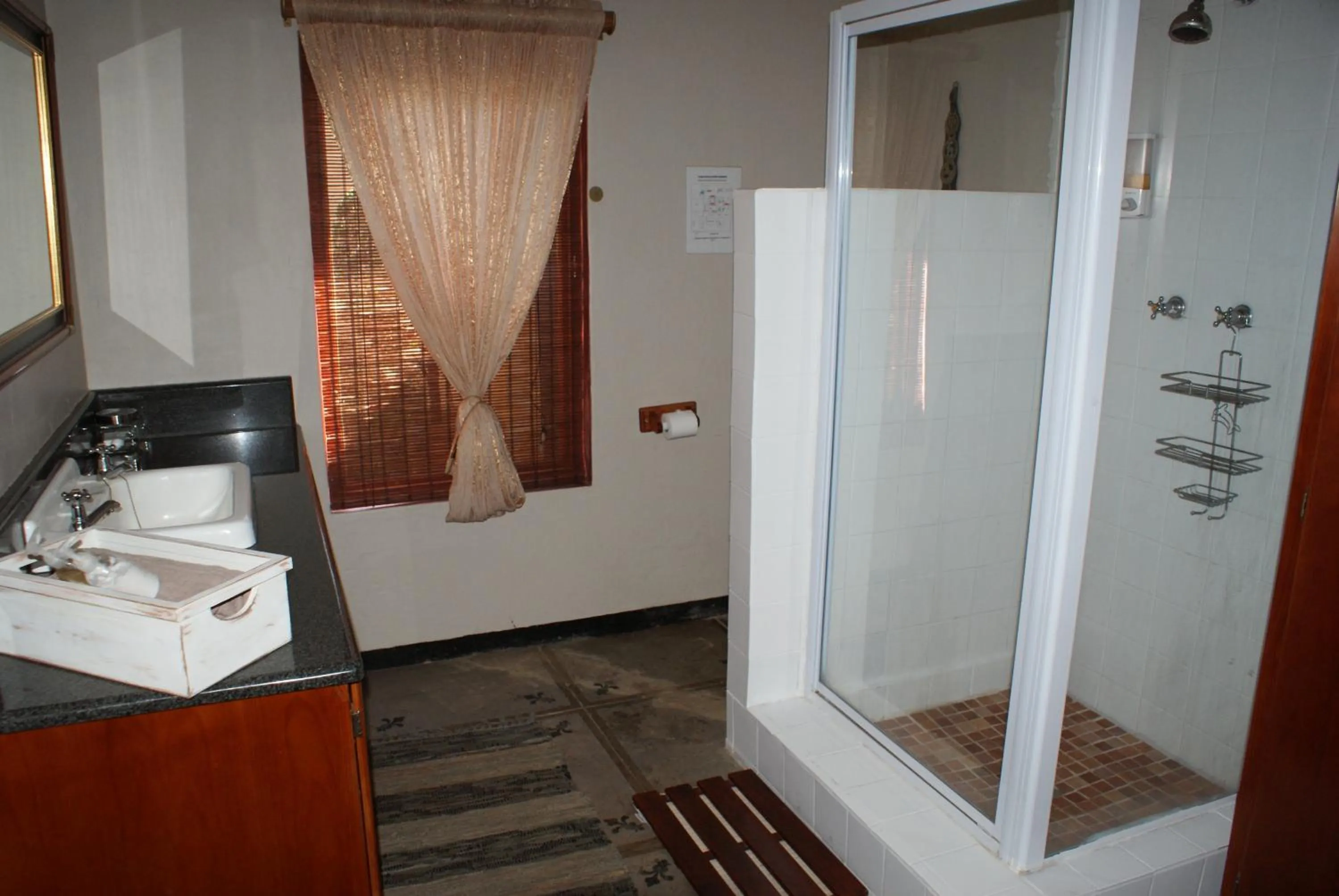 Bathroom in Hampton House Guest House