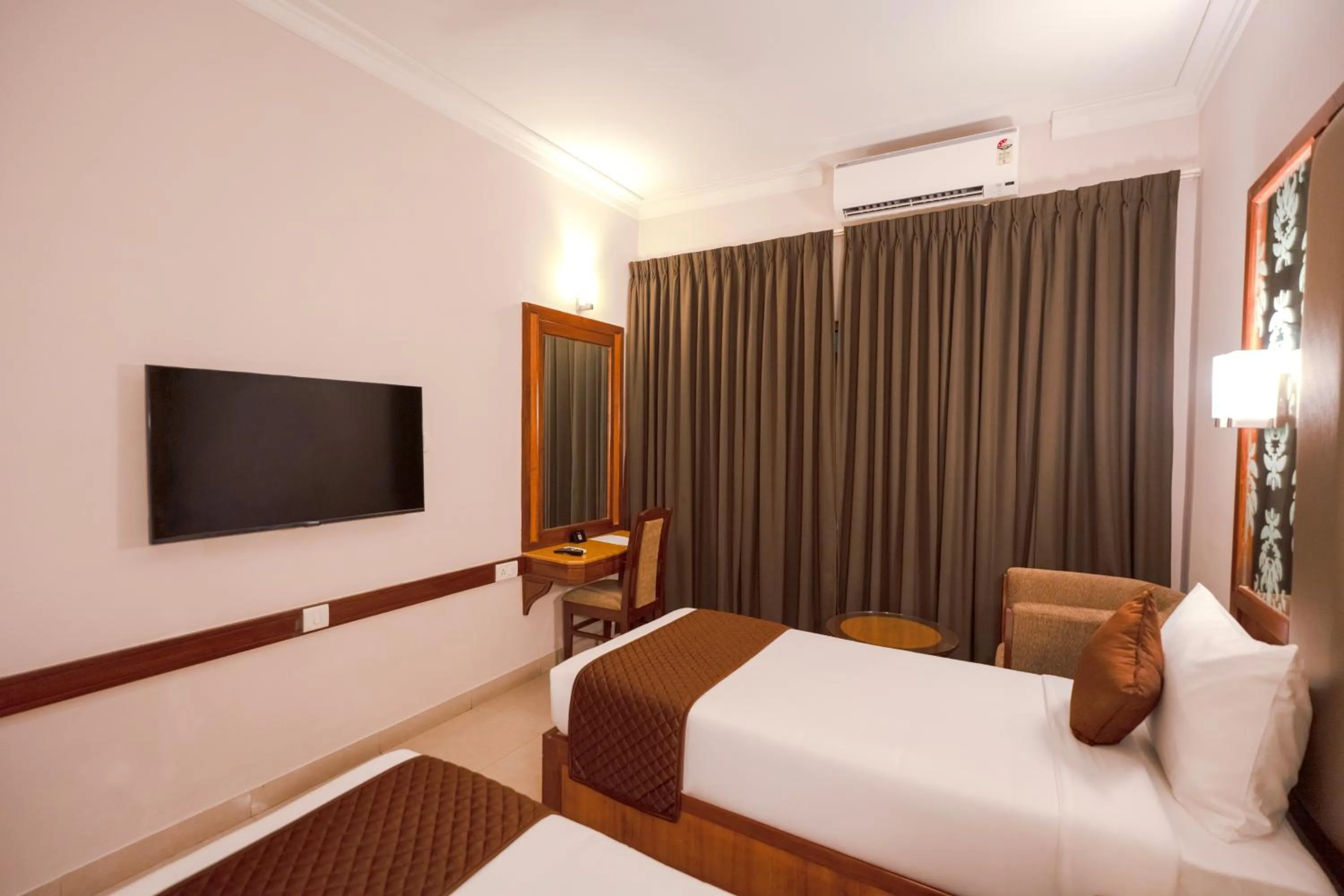 U by Z Hotels, Richmond Circle