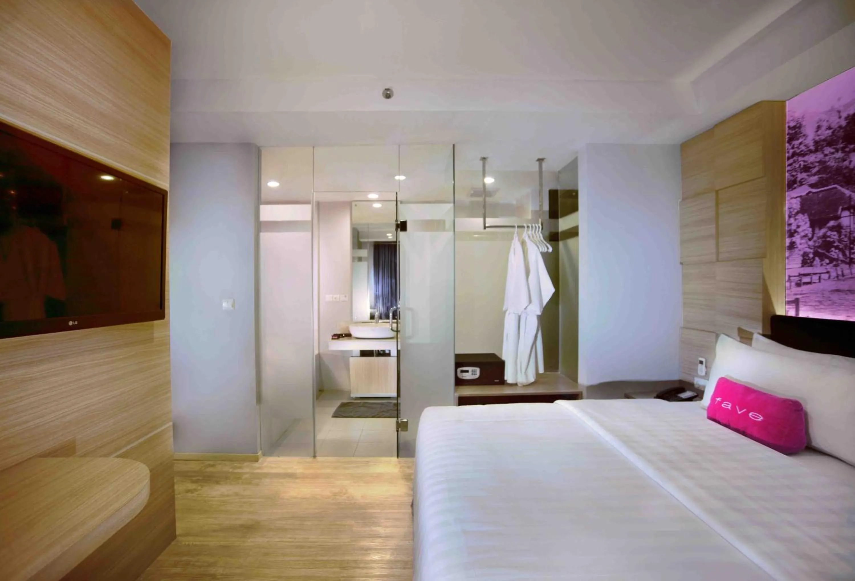 Bedroom, Bed in favehotel Cimanuk Garut