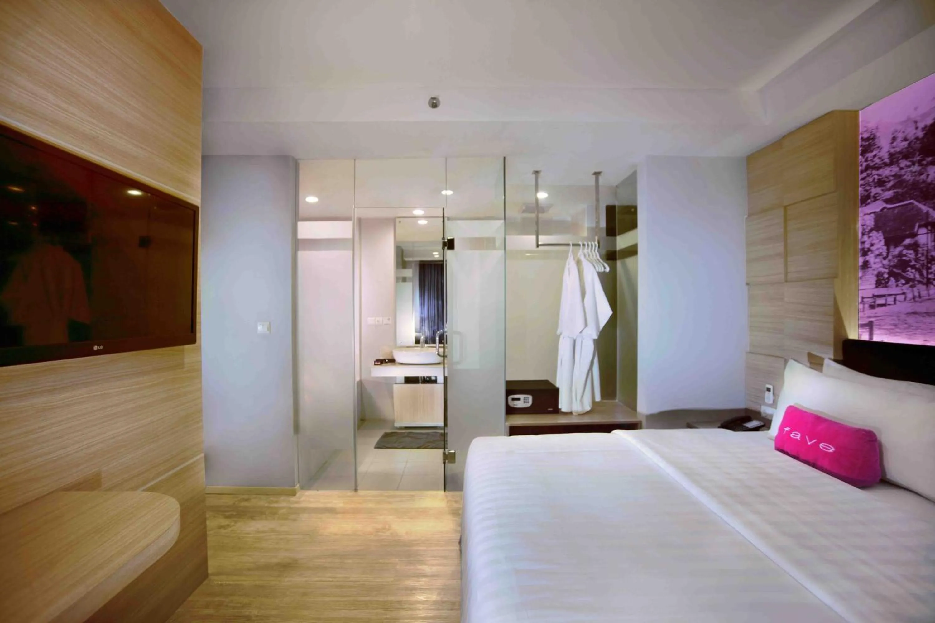 Bedroom, Bed in favehotel Cimanuk Garut