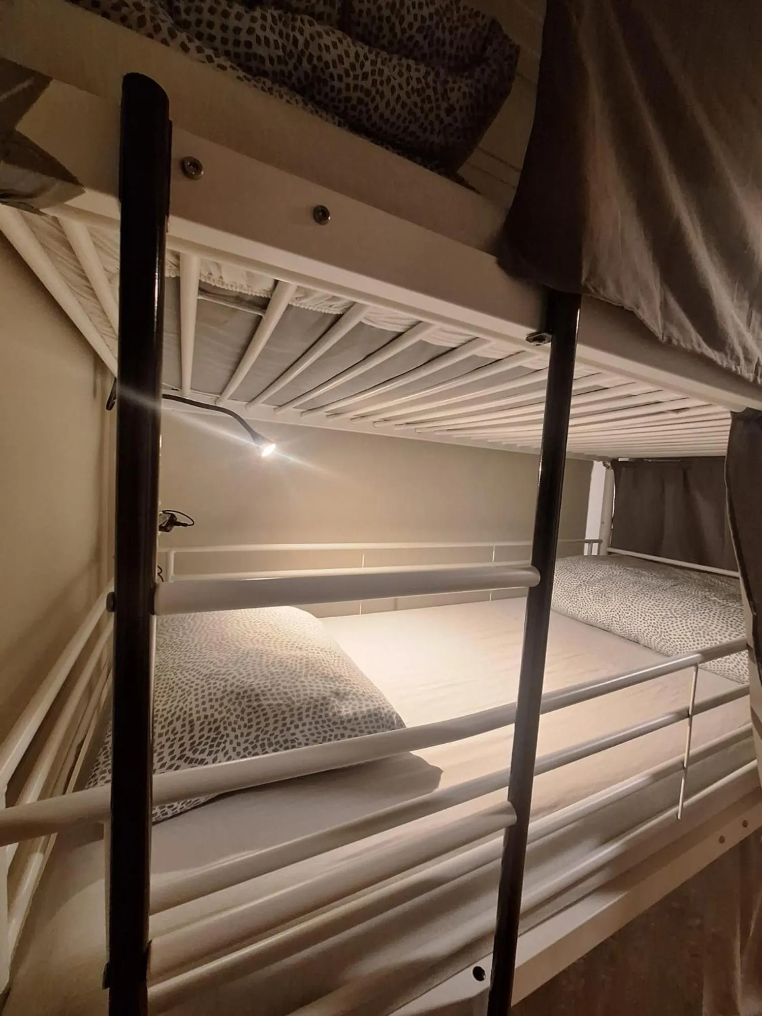 Bed in Easy Host Porto