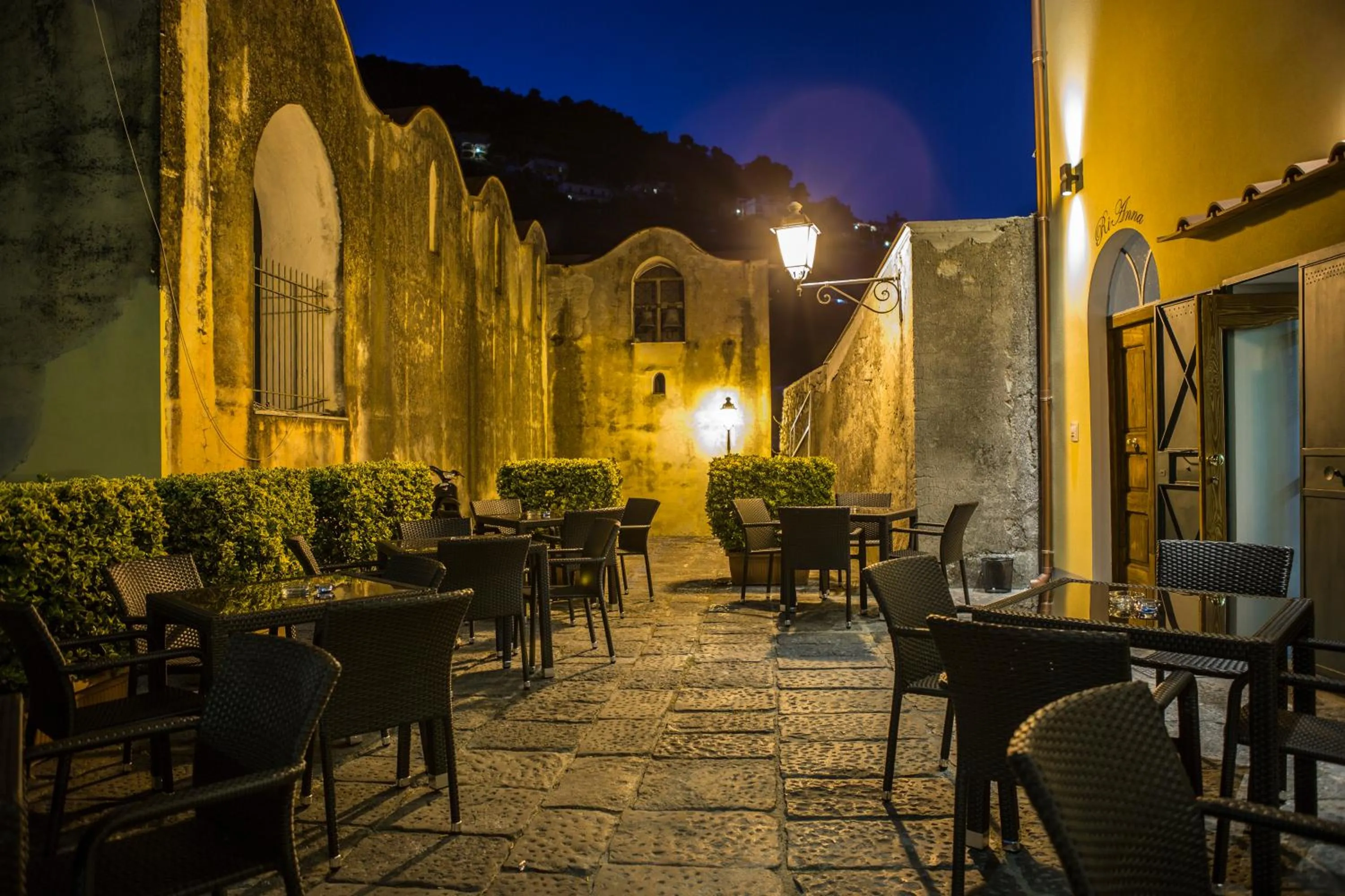 Patio in Rianna Rooms & Breakfast