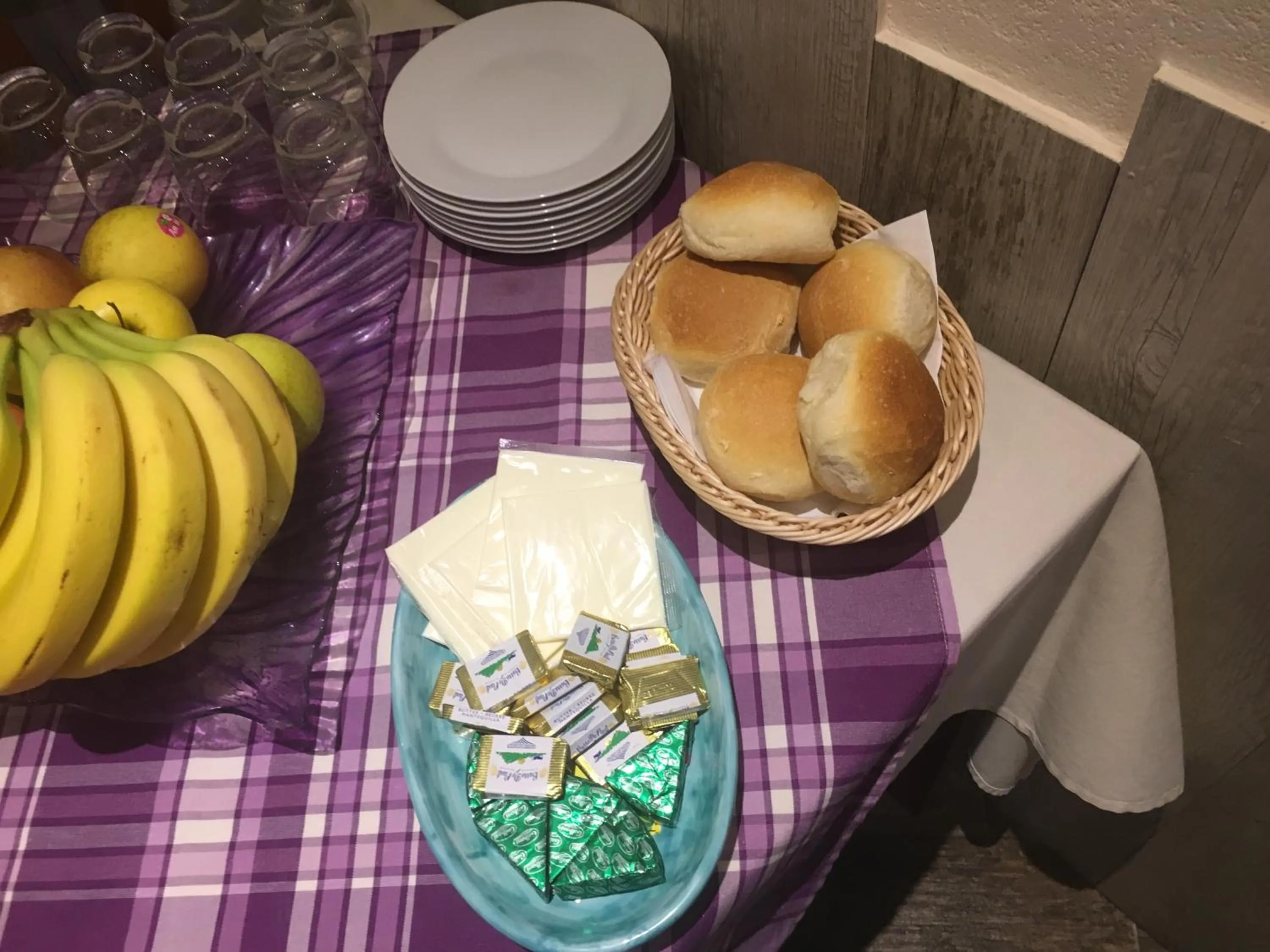 Breakfast in Rianna Rooms & Breakfast