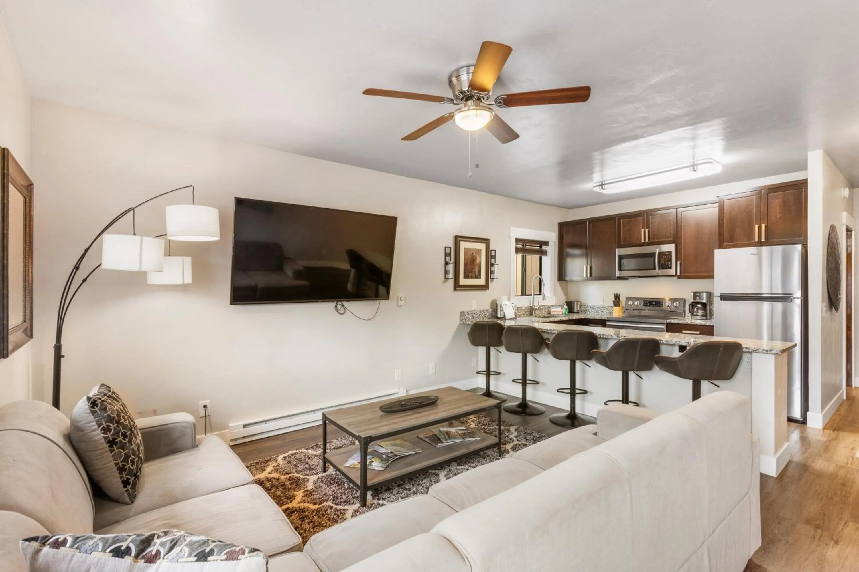 One-Bedroom Apartment in The Yellowstone Hideaway Unit A Cozy 1-Bedroom Yellowstone Hideaway, 1 Minute from Yellowstone Park!
