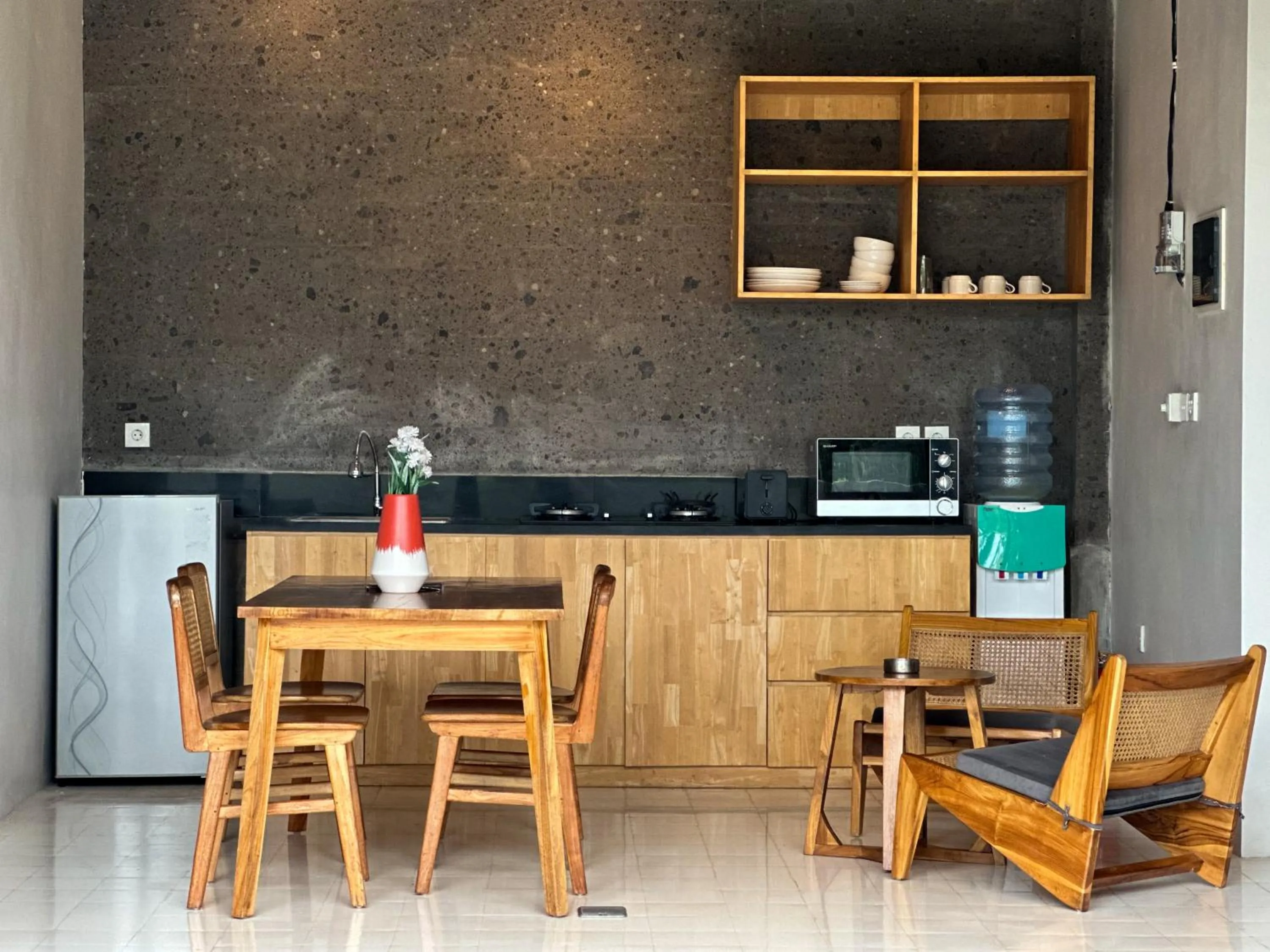 Kitchen or kitchenette in Villa Buga Pererenan