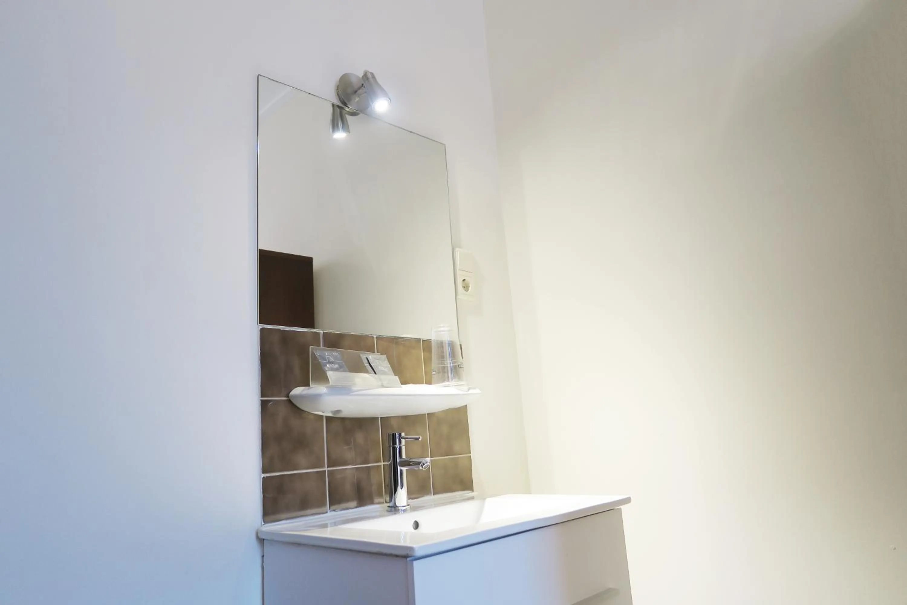 Bedroom in Hotel Carillon