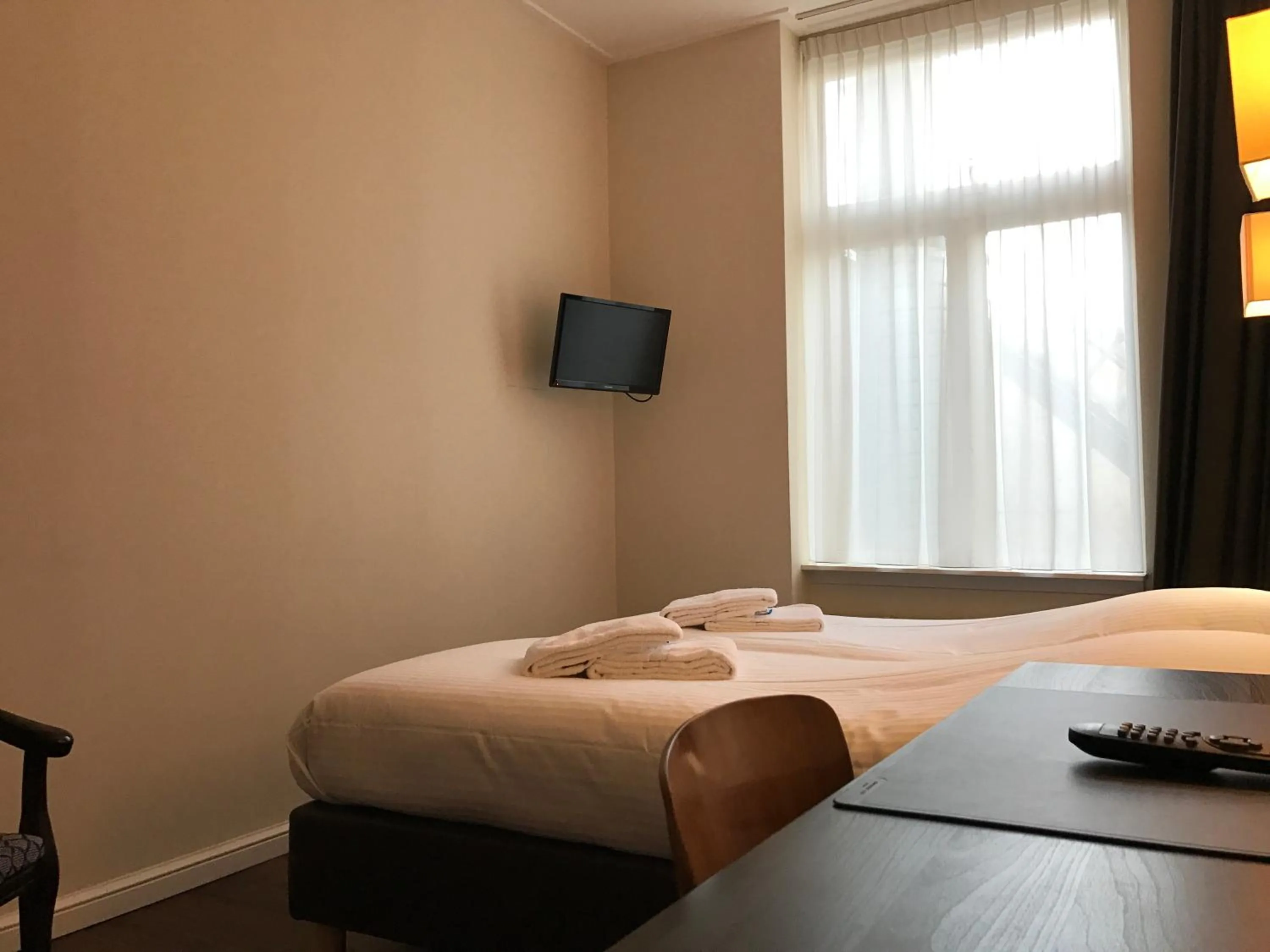 Bedroom, Bed in Hotel Carillon