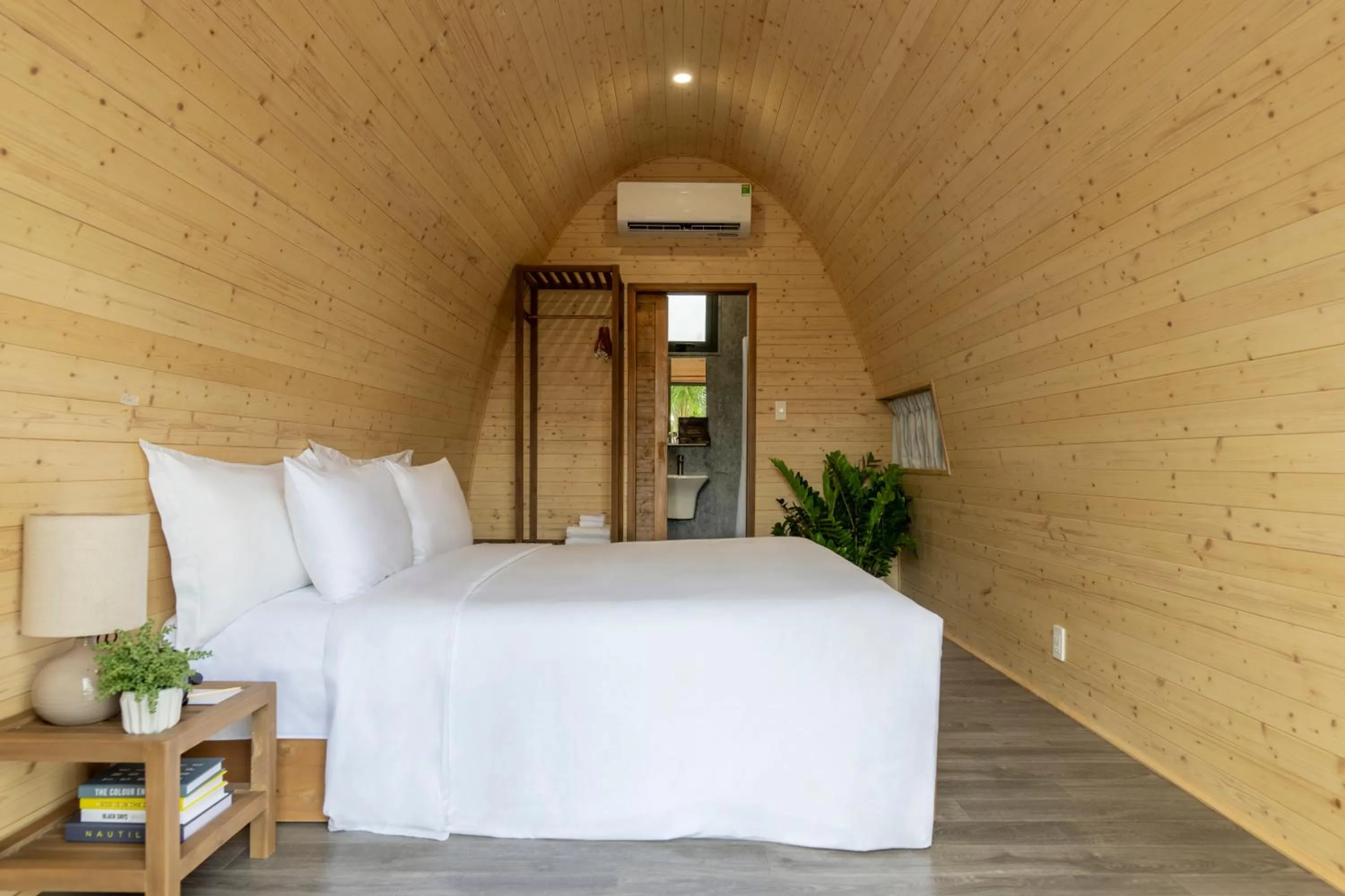 Toilet, Bed in Wonderland Resort Phan Thiet