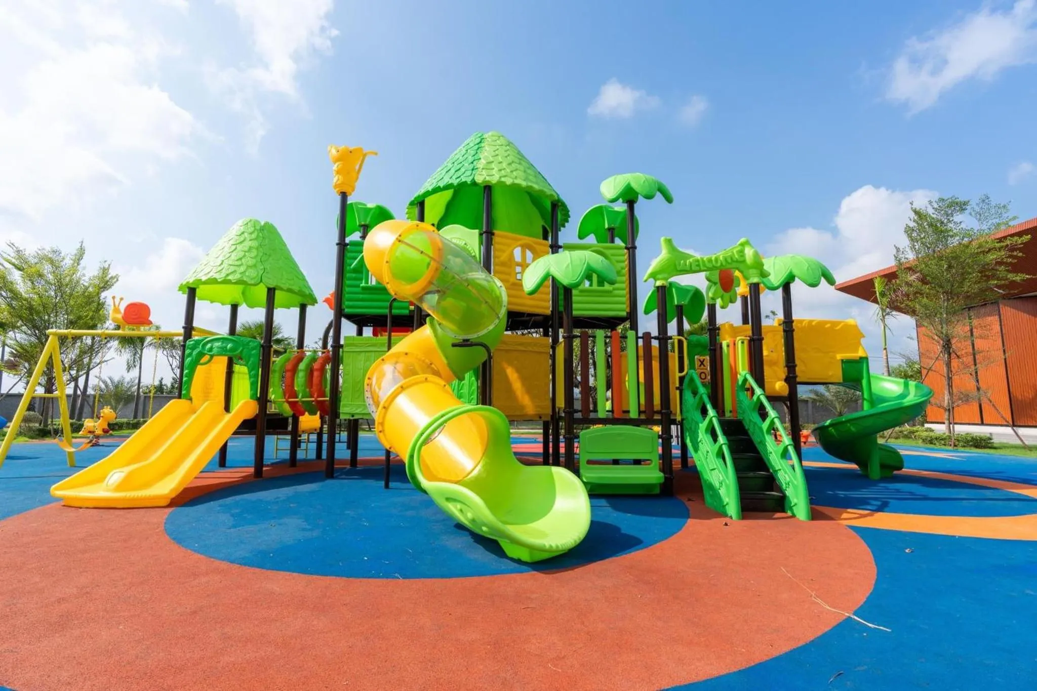 Children play ground in Wonderland Suites and Resort