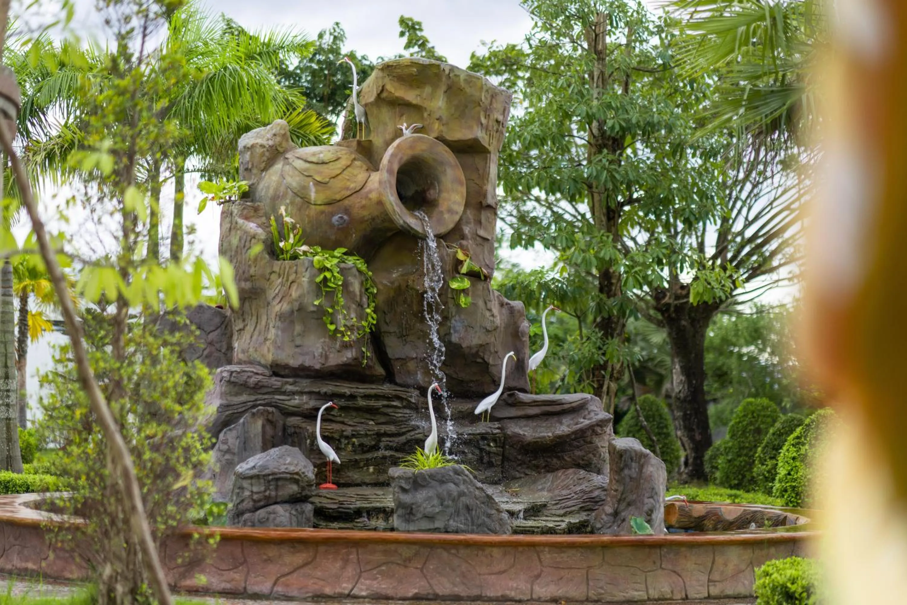 Area and facilities in Wonderland Suites and Resort