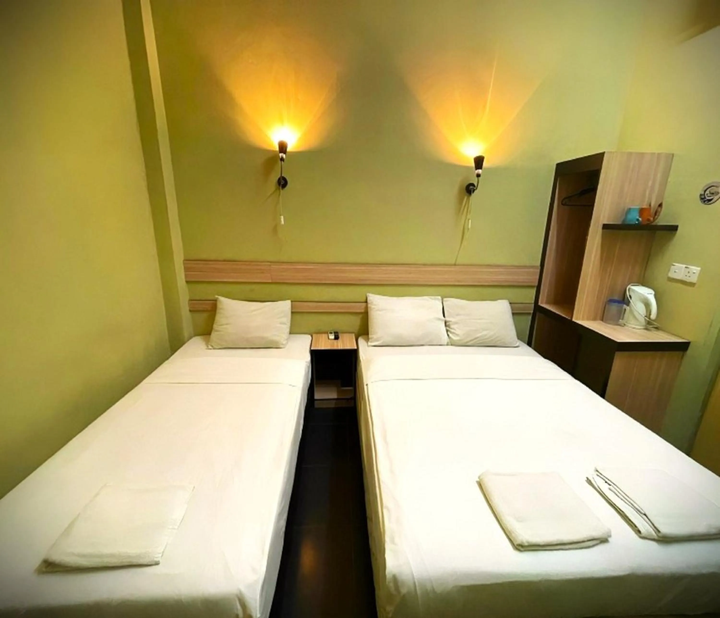 Shower in Alia Express Green Mango, Kota Bharu