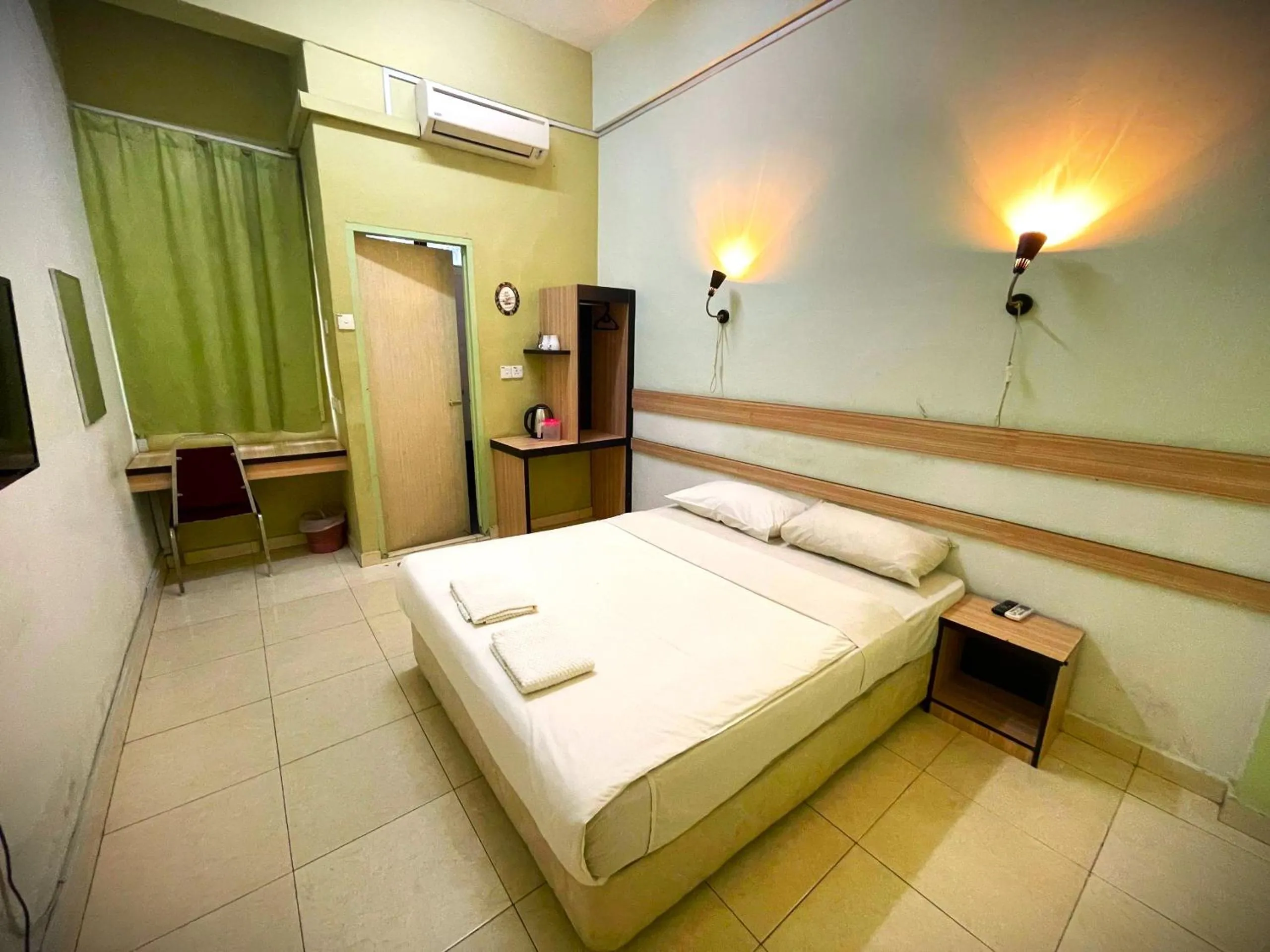 Shower in Alia Express Green Mango, Kota Bharu