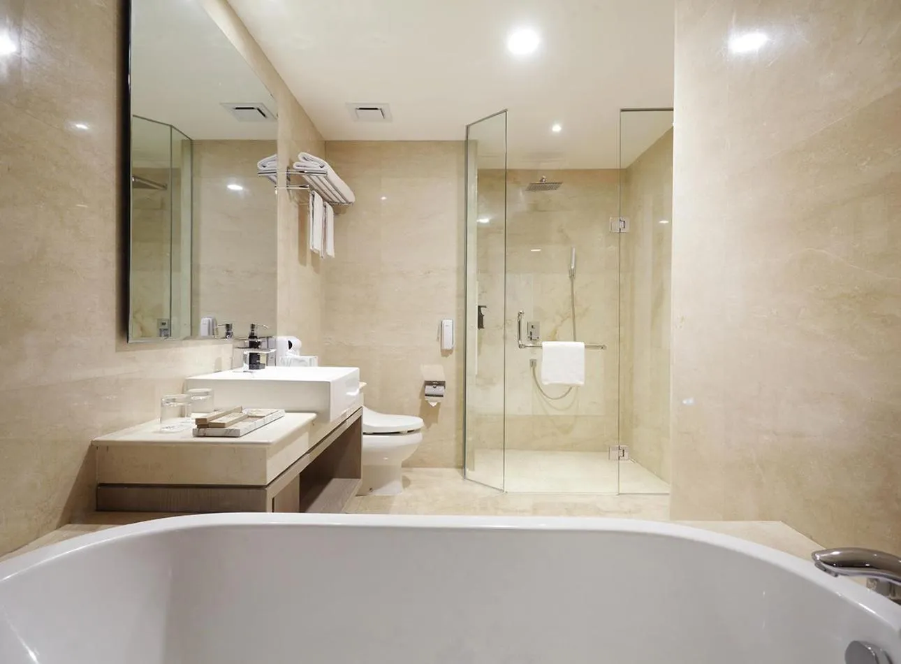 Shower in Platinum Hotel Jimbaran Beach Bali