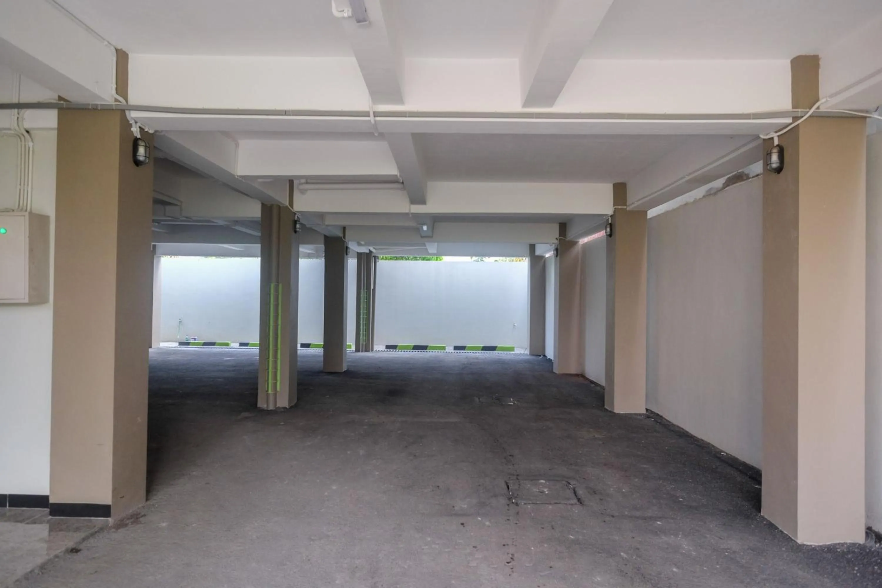 Bed in Urbanview Grand Lotus Hotel by RedDoorz