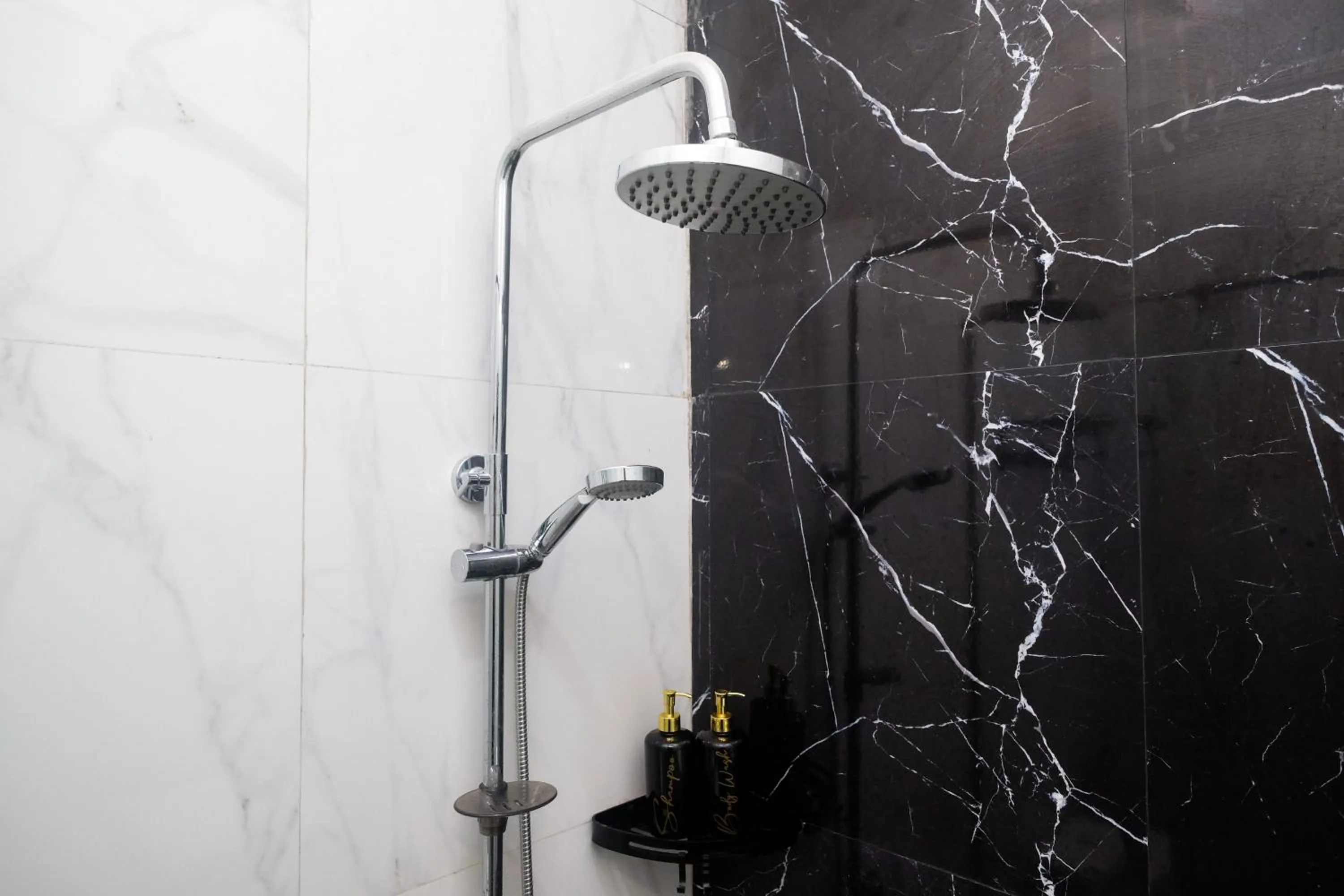 Urbanview Grand Lotus Hotel by RedDoorz