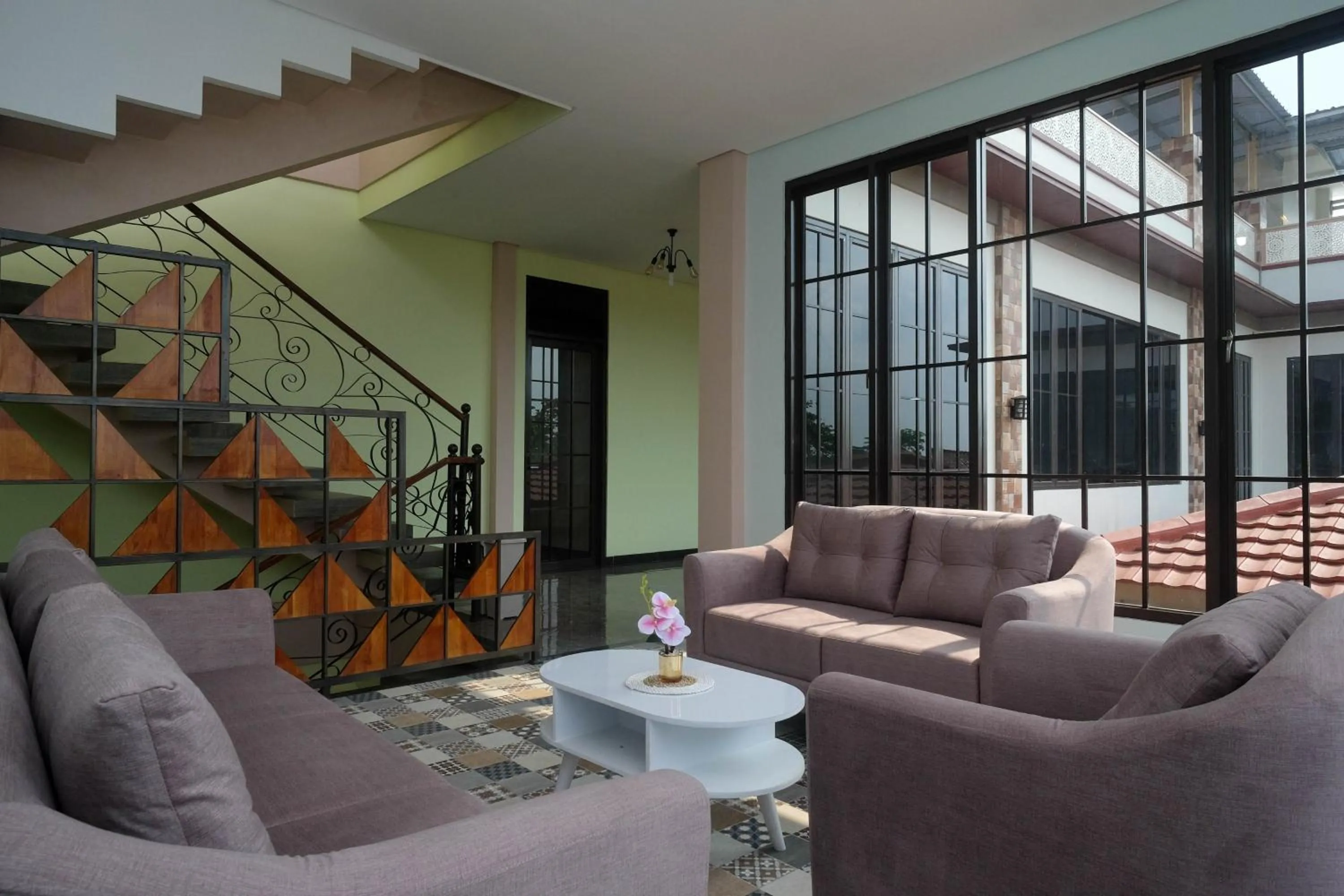 Urbanview Grand Lotus Hotel by RedDoorz