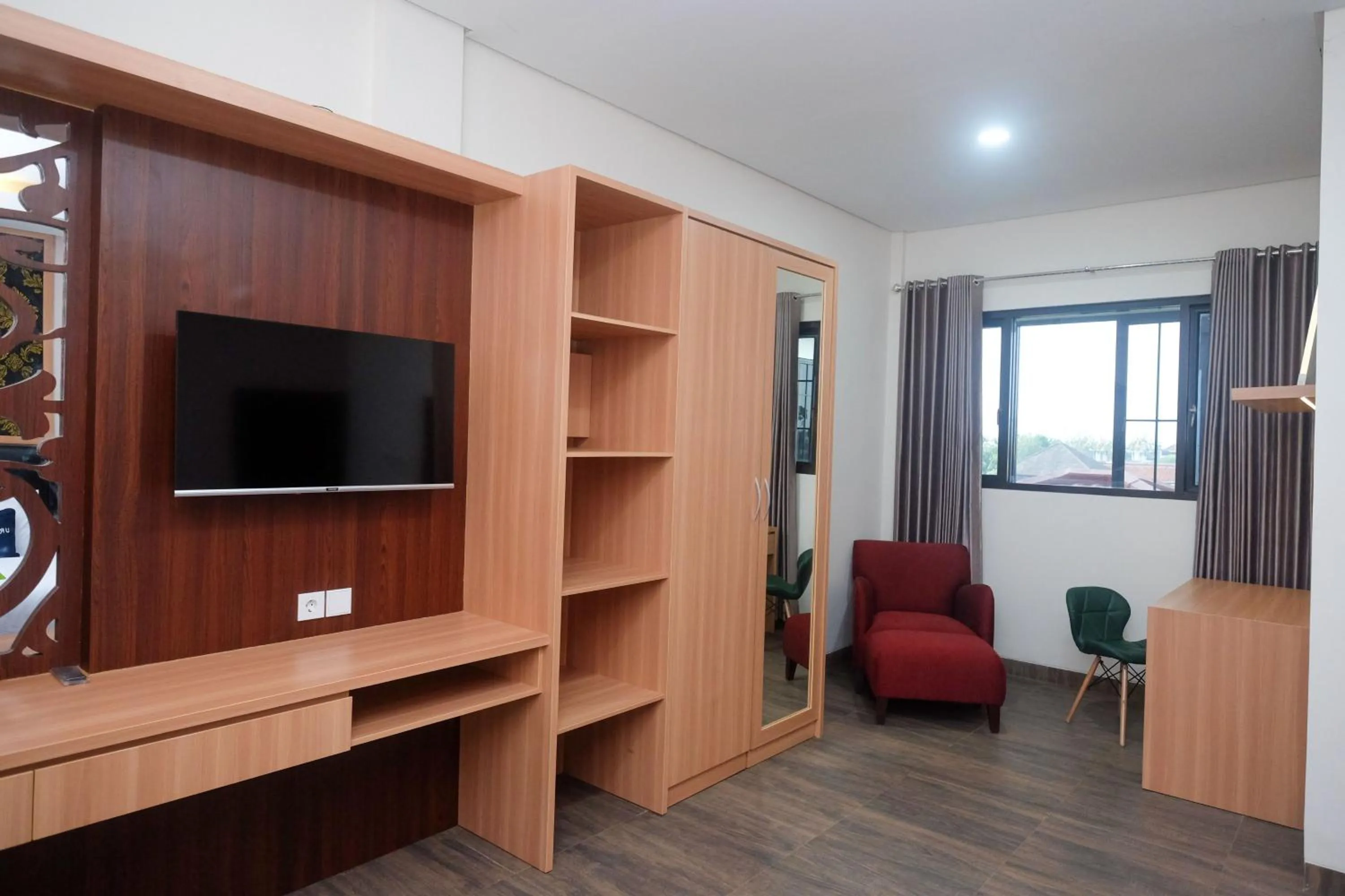 Urbanview Grand Lotus Hotel by RedDoorz