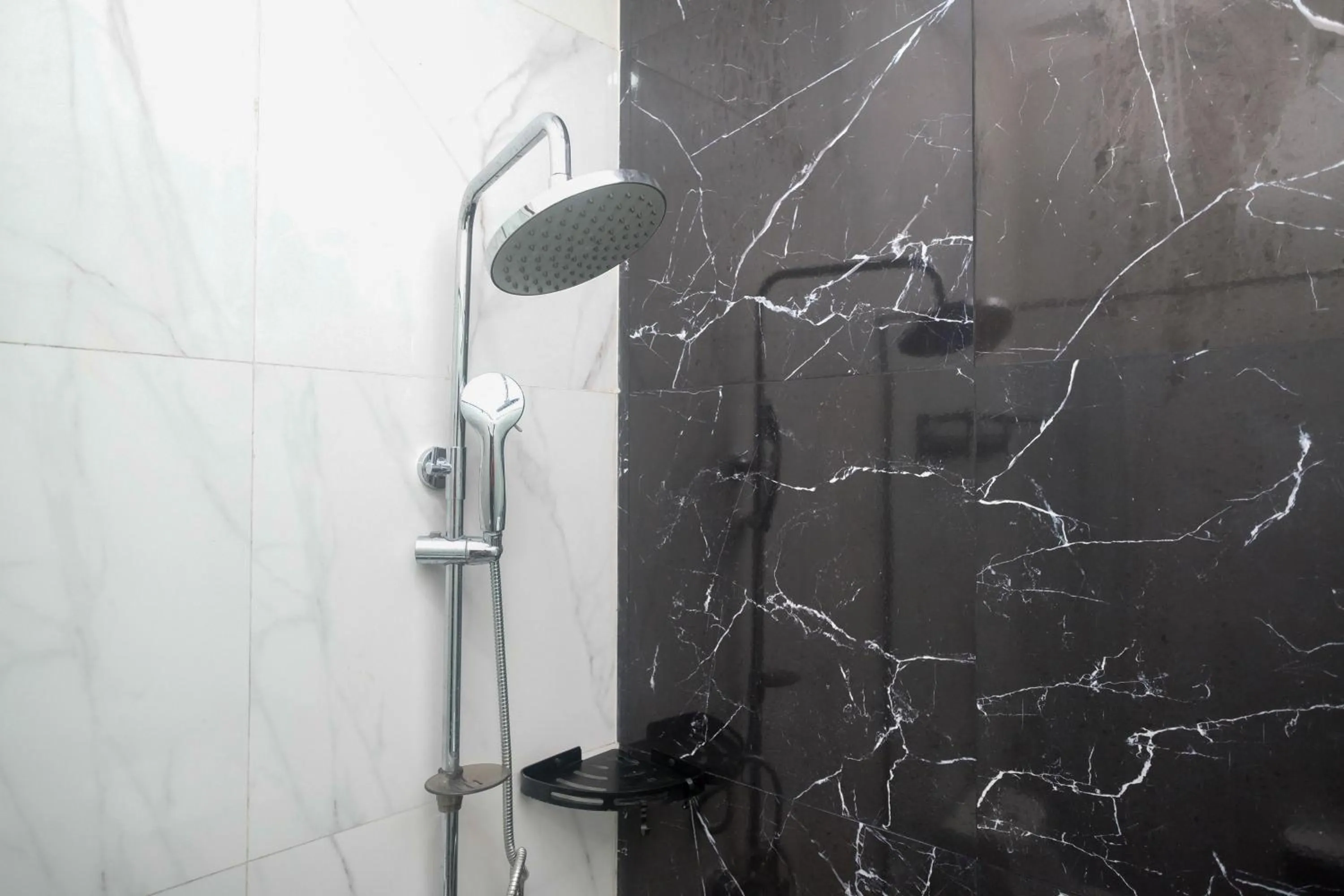 Urbanview Grand Lotus Hotel by RedDoorz