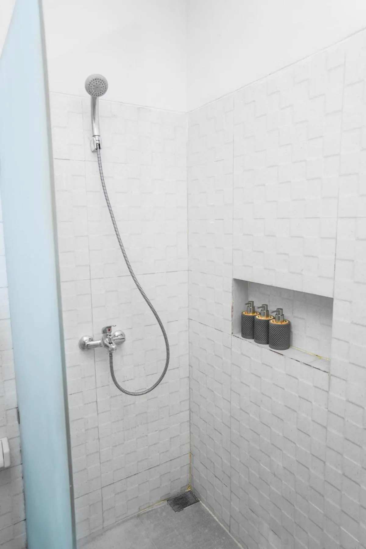 Shower in Bali Invest Living