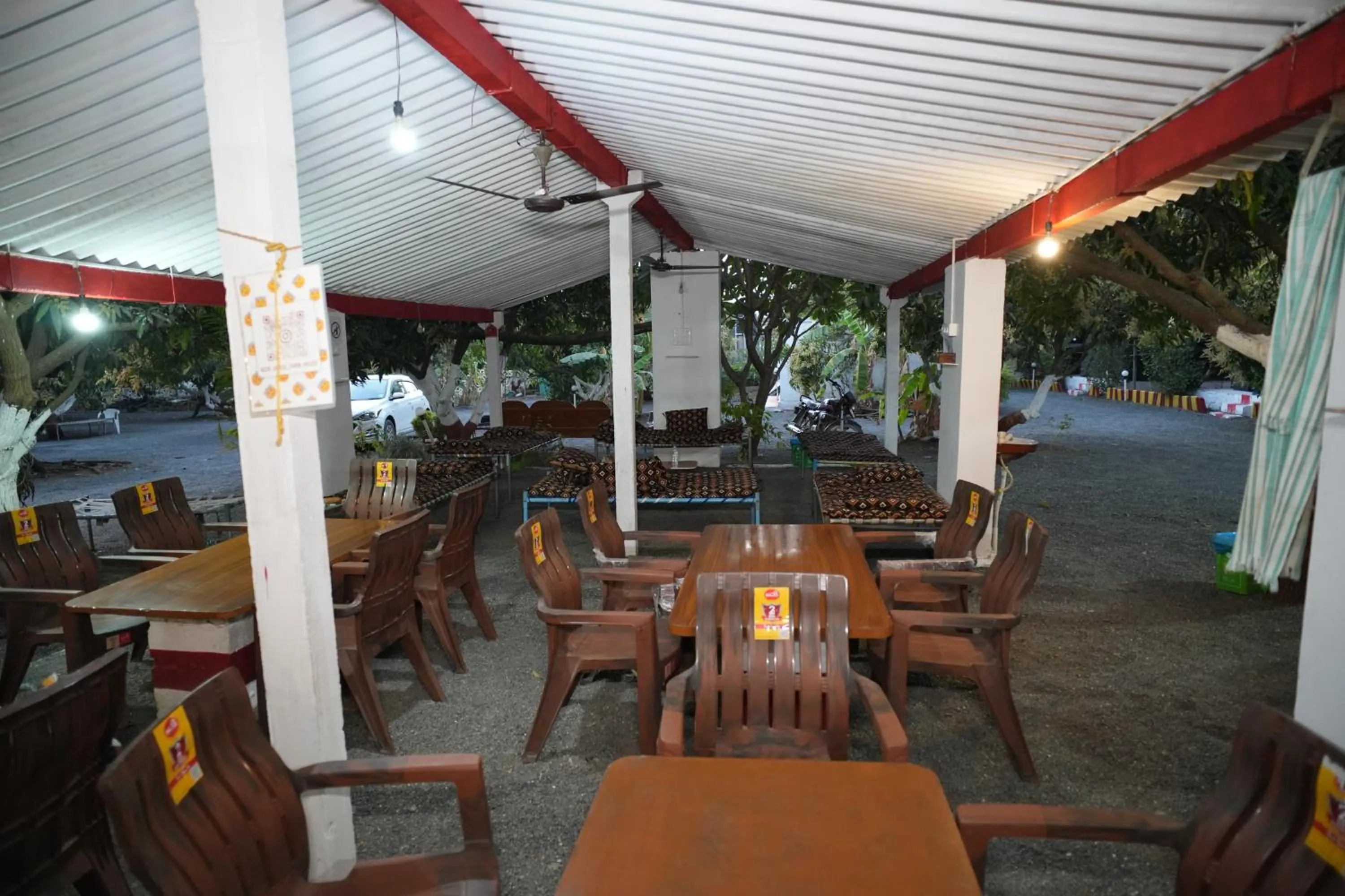 Dining area in Gokul farm house