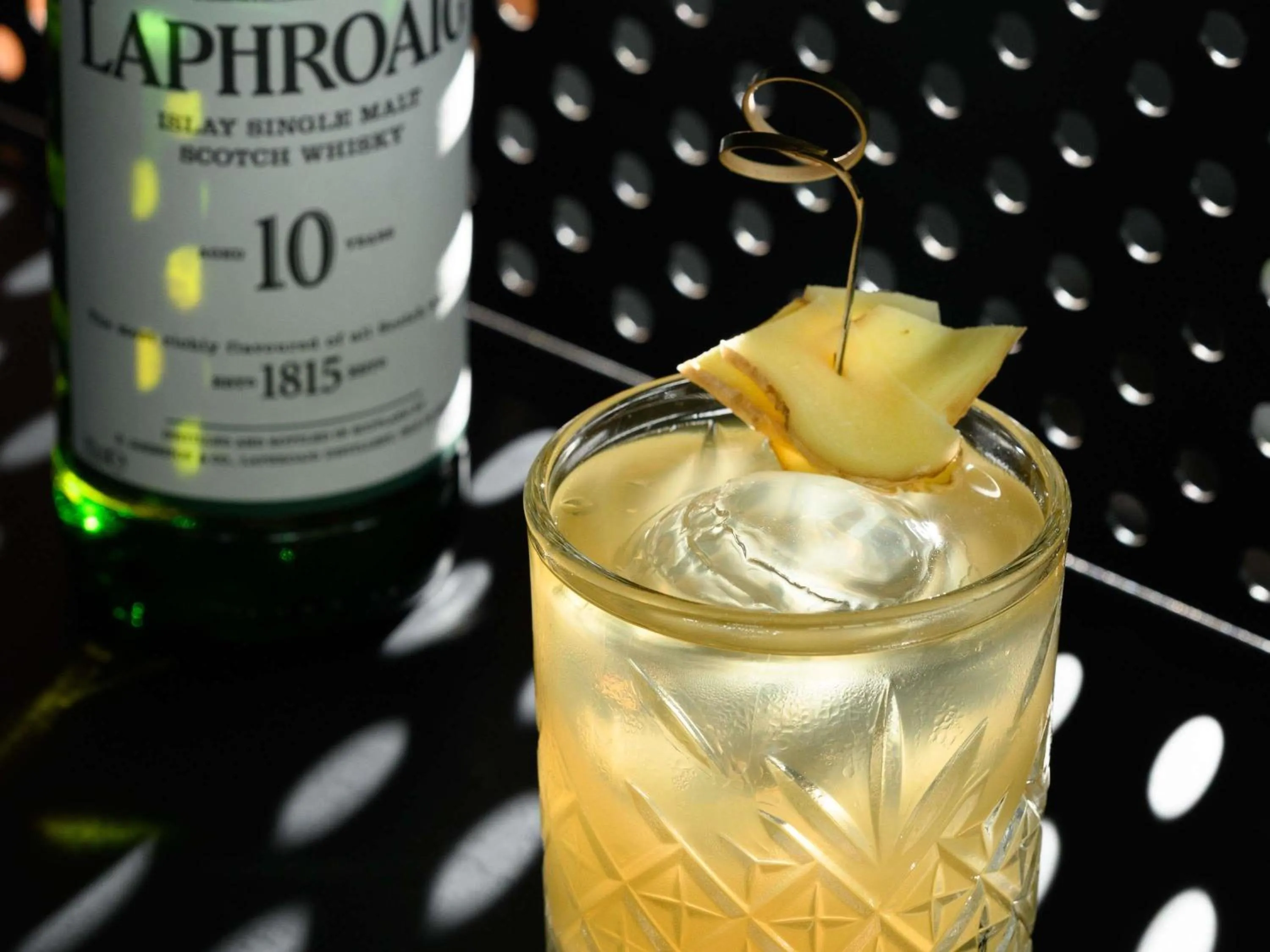 Lounge or bar in TRIBE Budapest Stadium