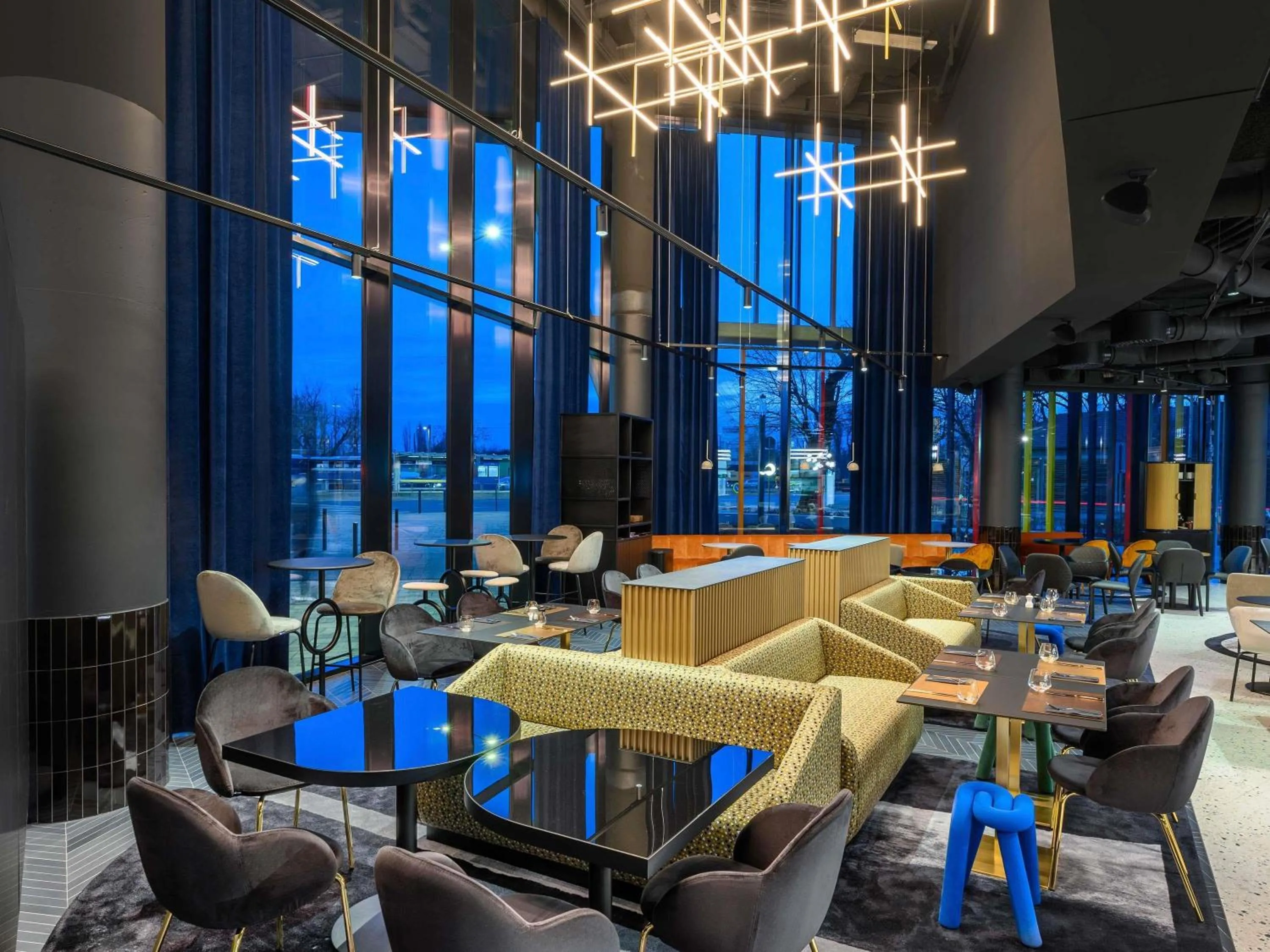 Restaurant/places to eat in TRIBE Budapest Stadium