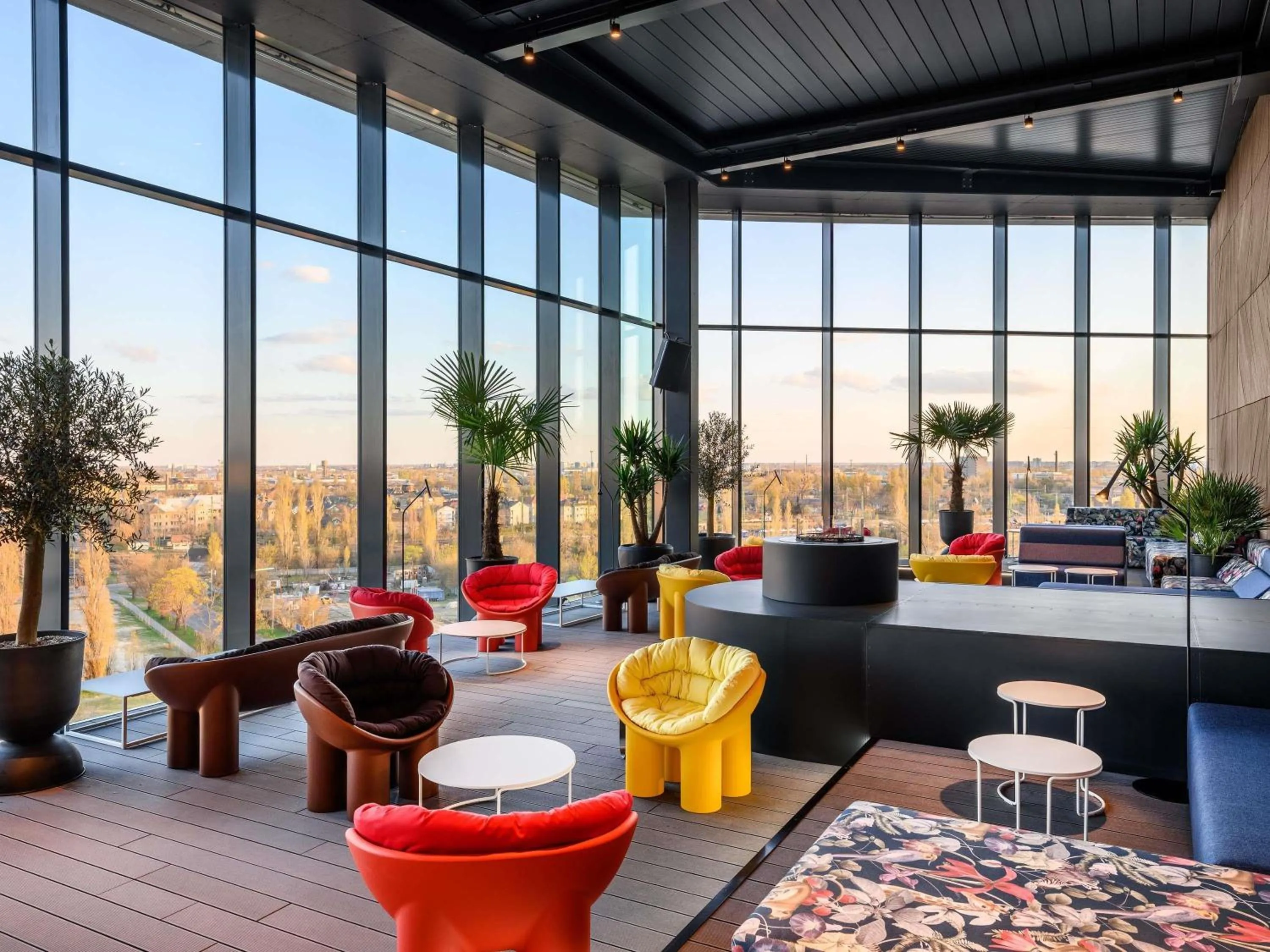 Lounge or bar in TRIBE Budapest Stadium