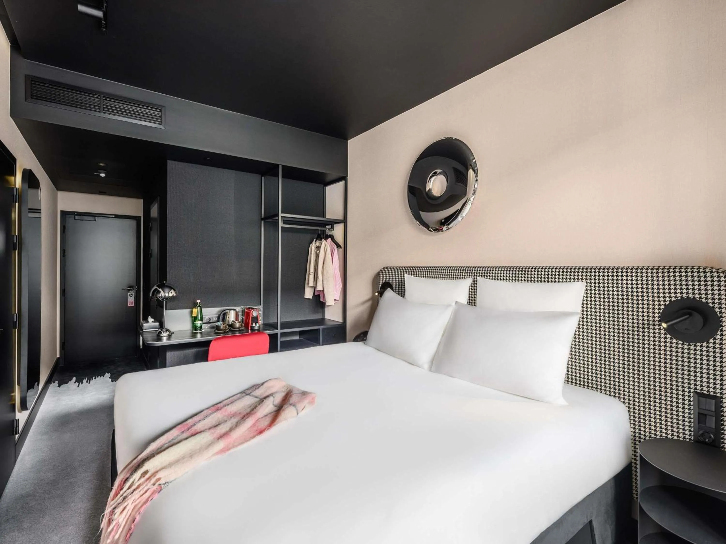 Bedroom, Bed in TRIBE Budapest Stadium