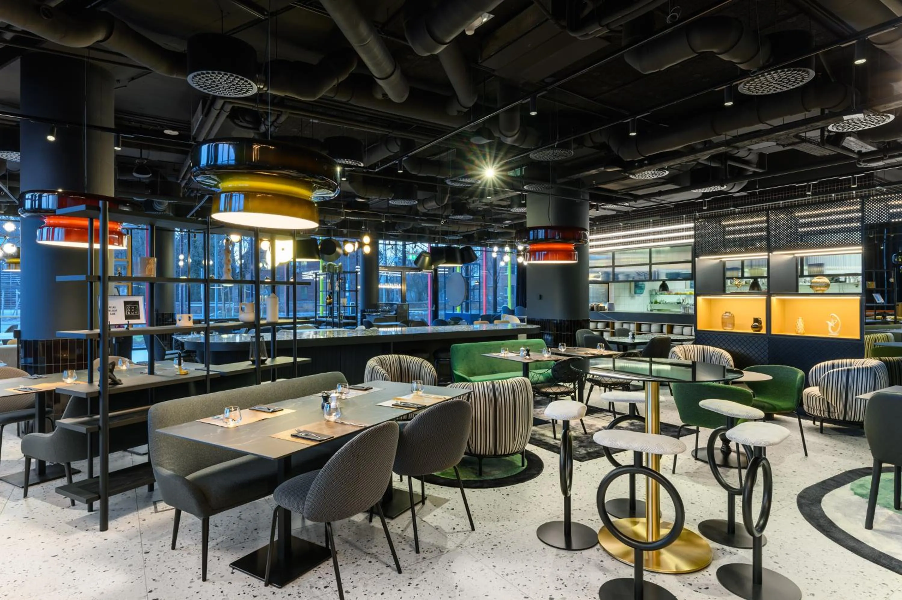 Restaurant/places to eat in ibis Budapest Stadium
