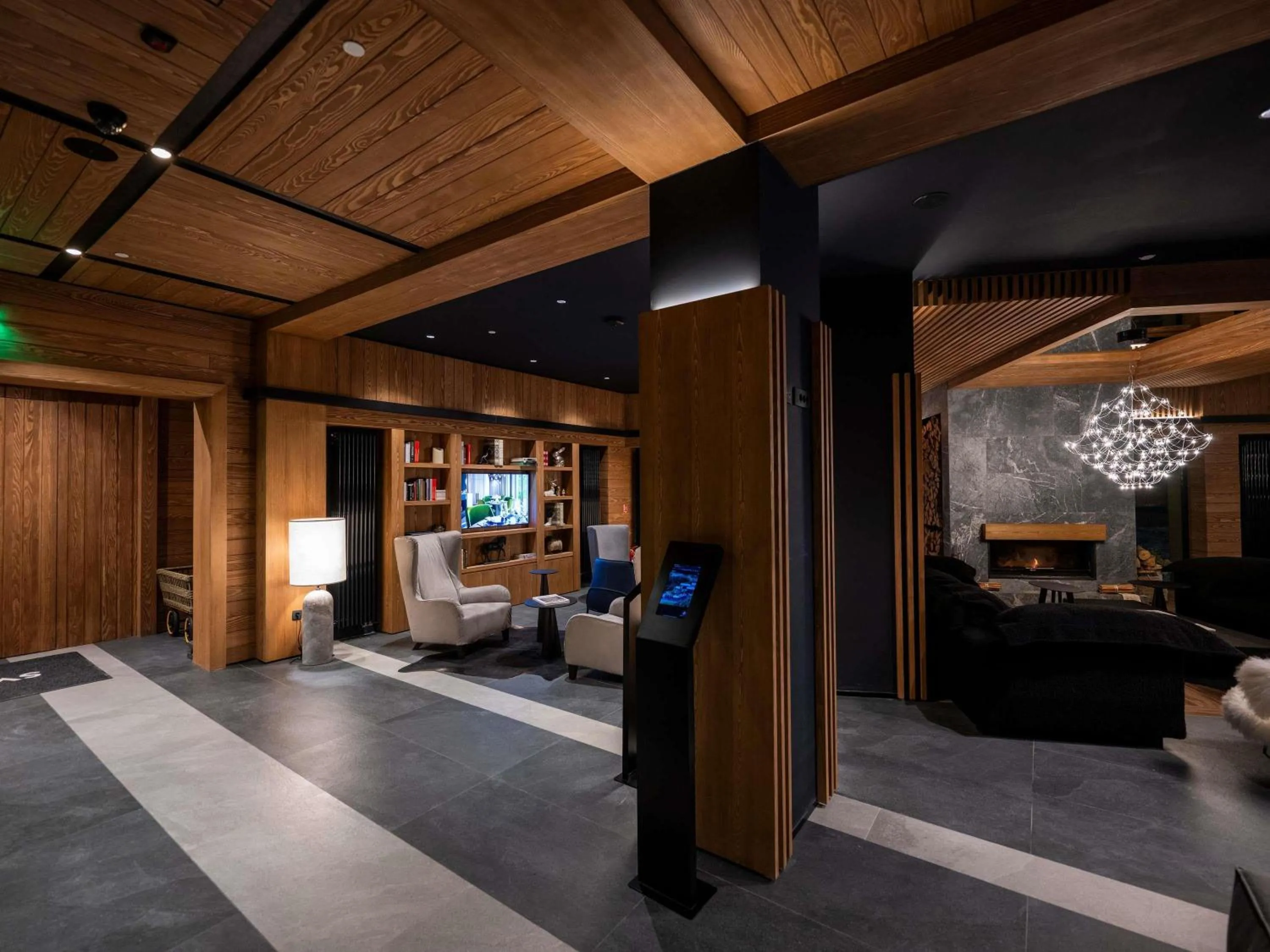 Lounge or bar in Swissôtel Resort Kolasin