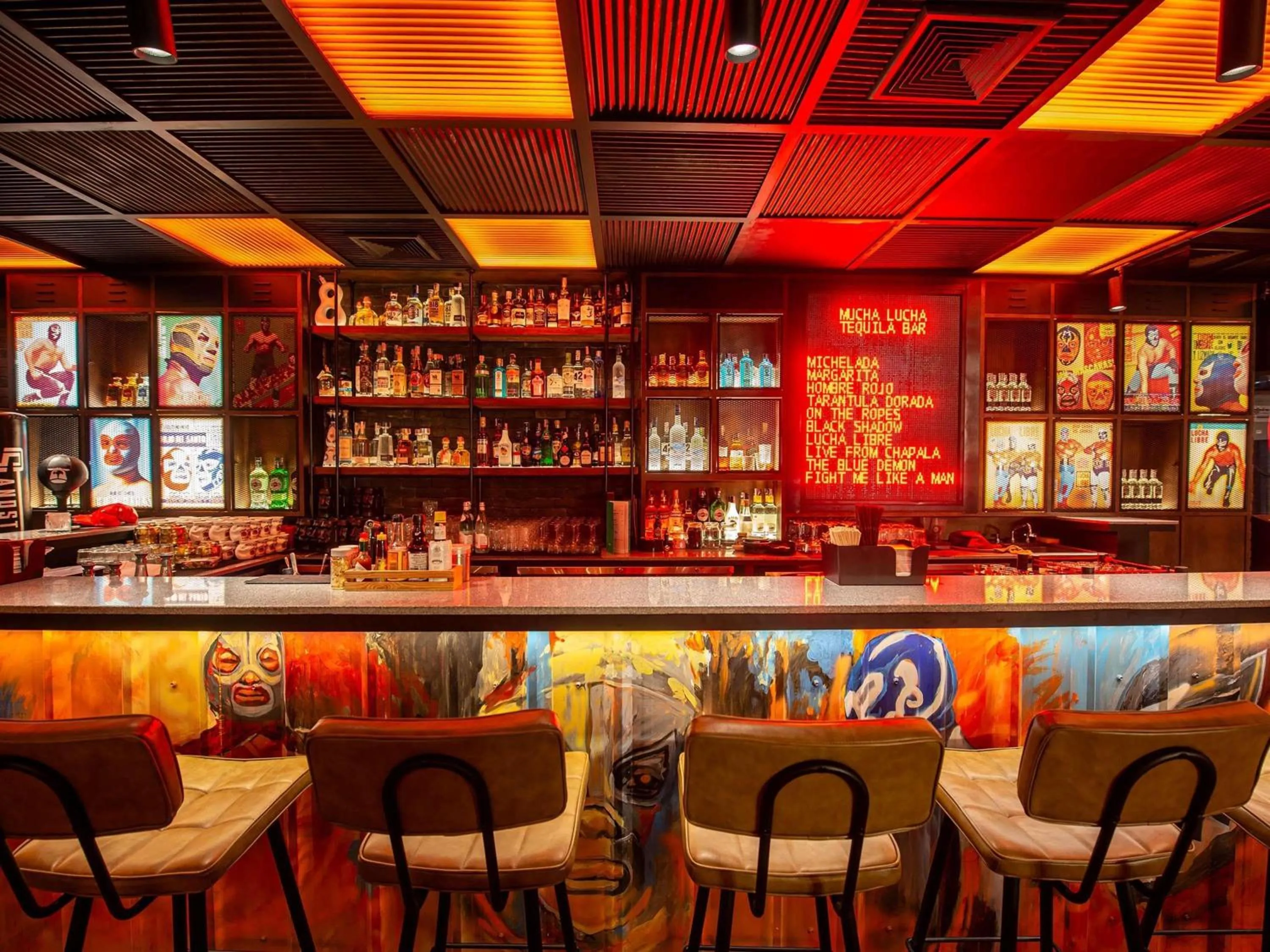 Lounge or bar in Novotel Living Bangkok Sukhumvit Legacy