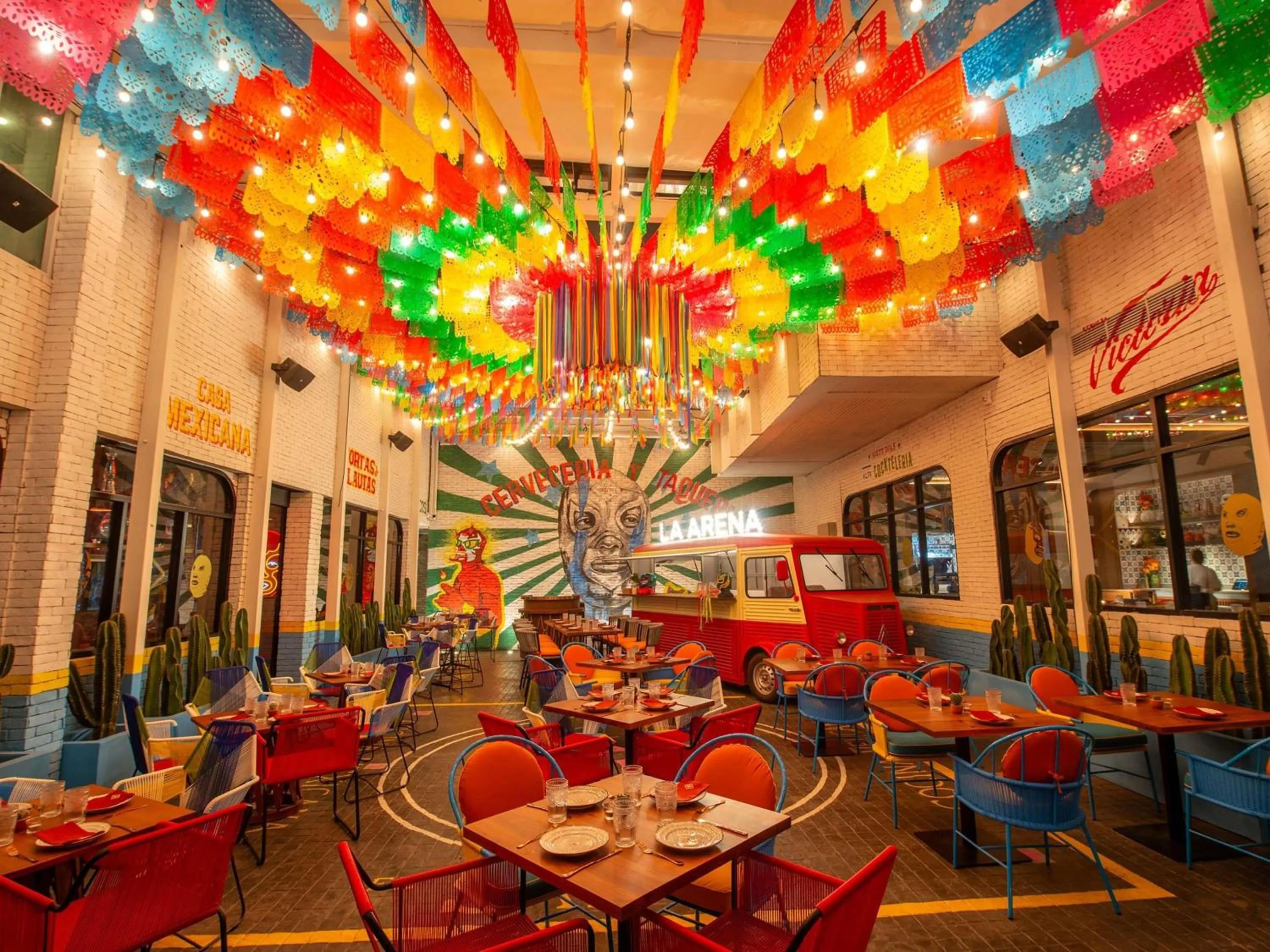 Restaurant/places to eat in Novotel Living Bangkok Sukhumvit Legacy