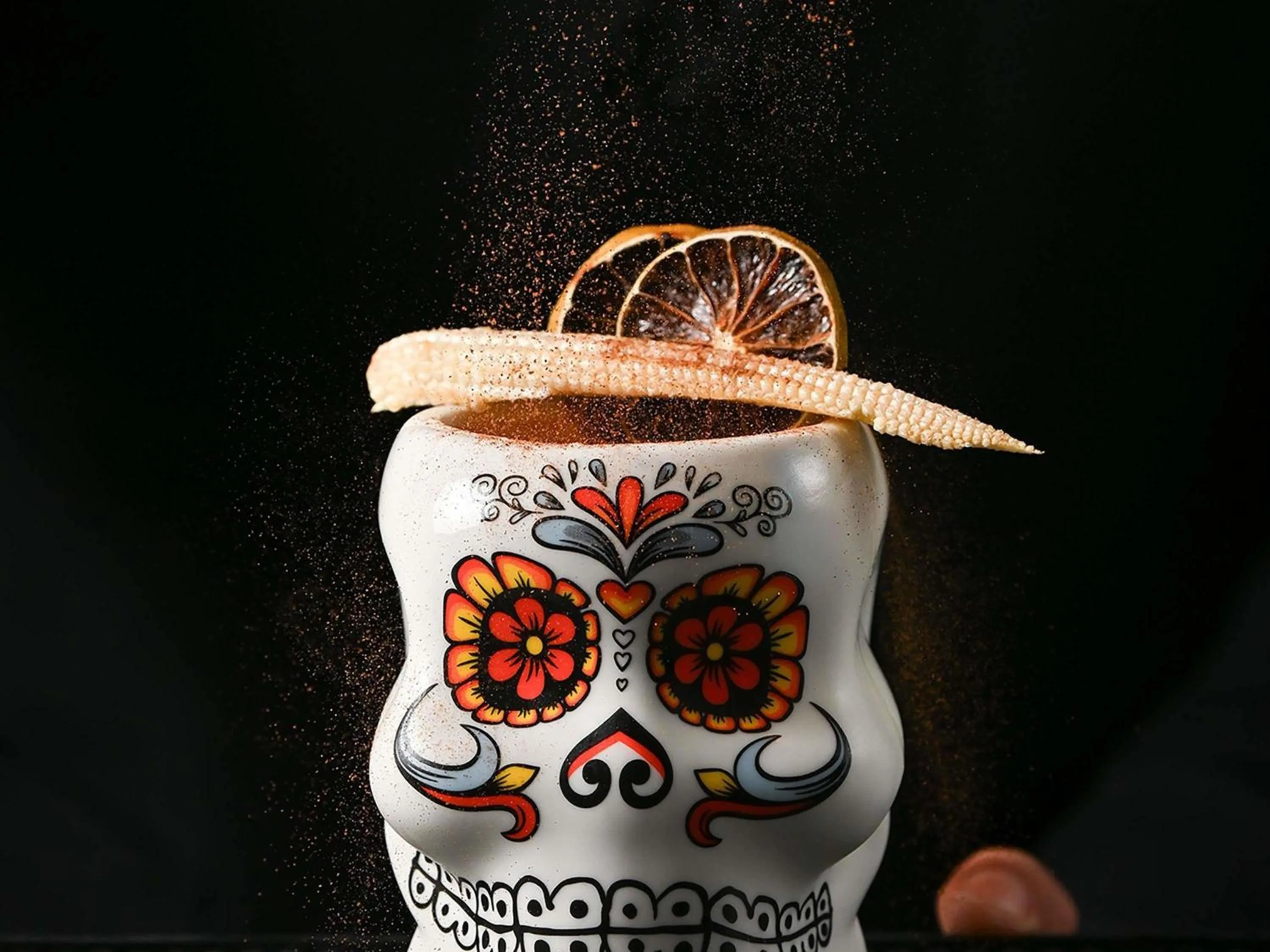 Lounge or bar in Novotel Living Bangkok Sukhumvit Legacy